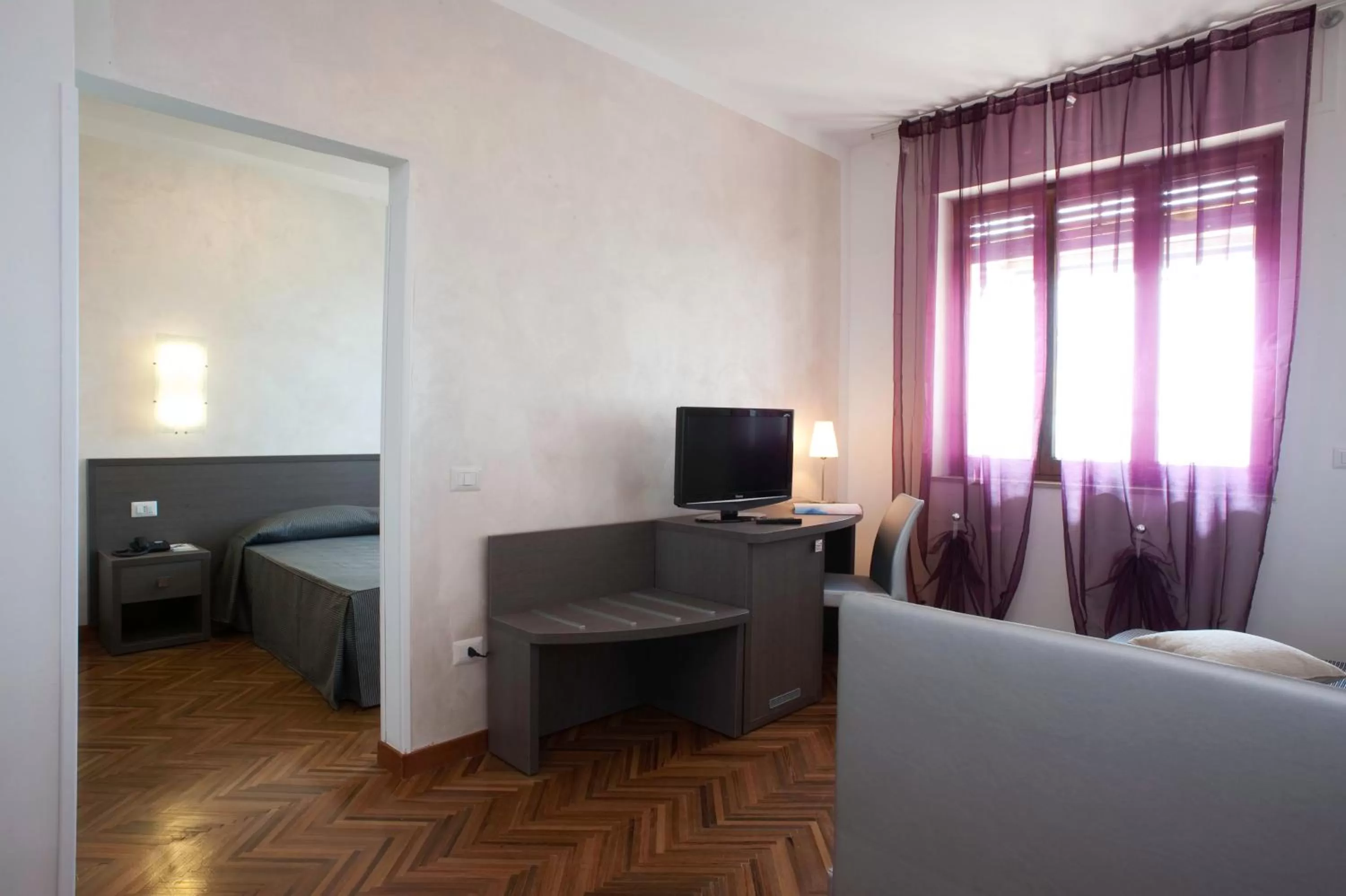 Photo of the whole room, Bed in Hotel Astoria