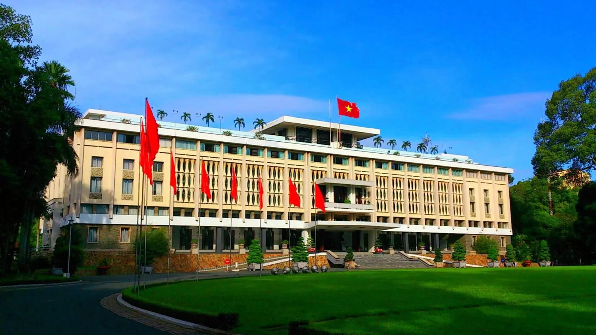 Nearby landmark in Hoang Lan Hotel