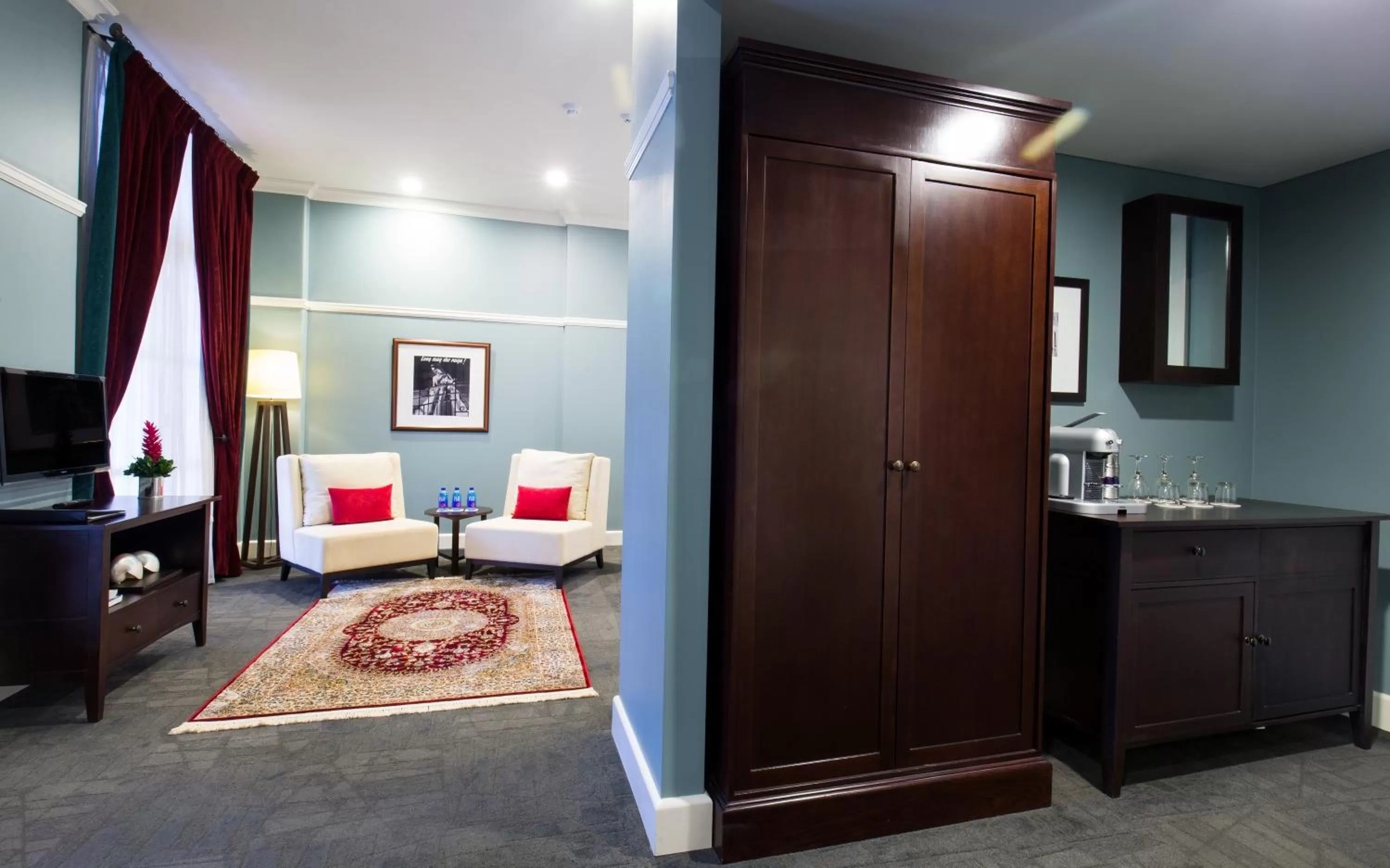 Bedroom, Bed in Grand Pacific Hotel