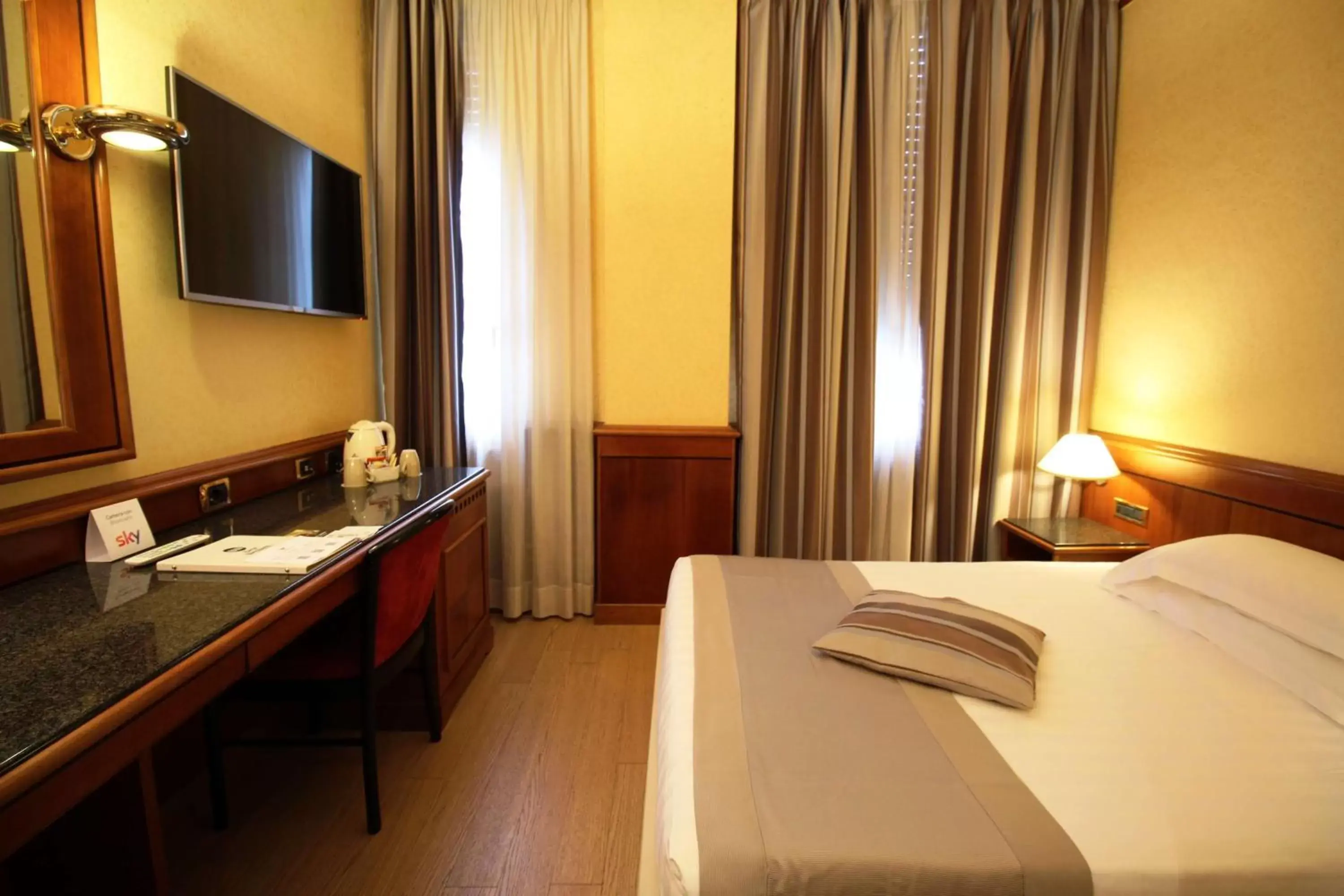 TV and multimedia, Bed in Best Western Hotel Moderno Verdi