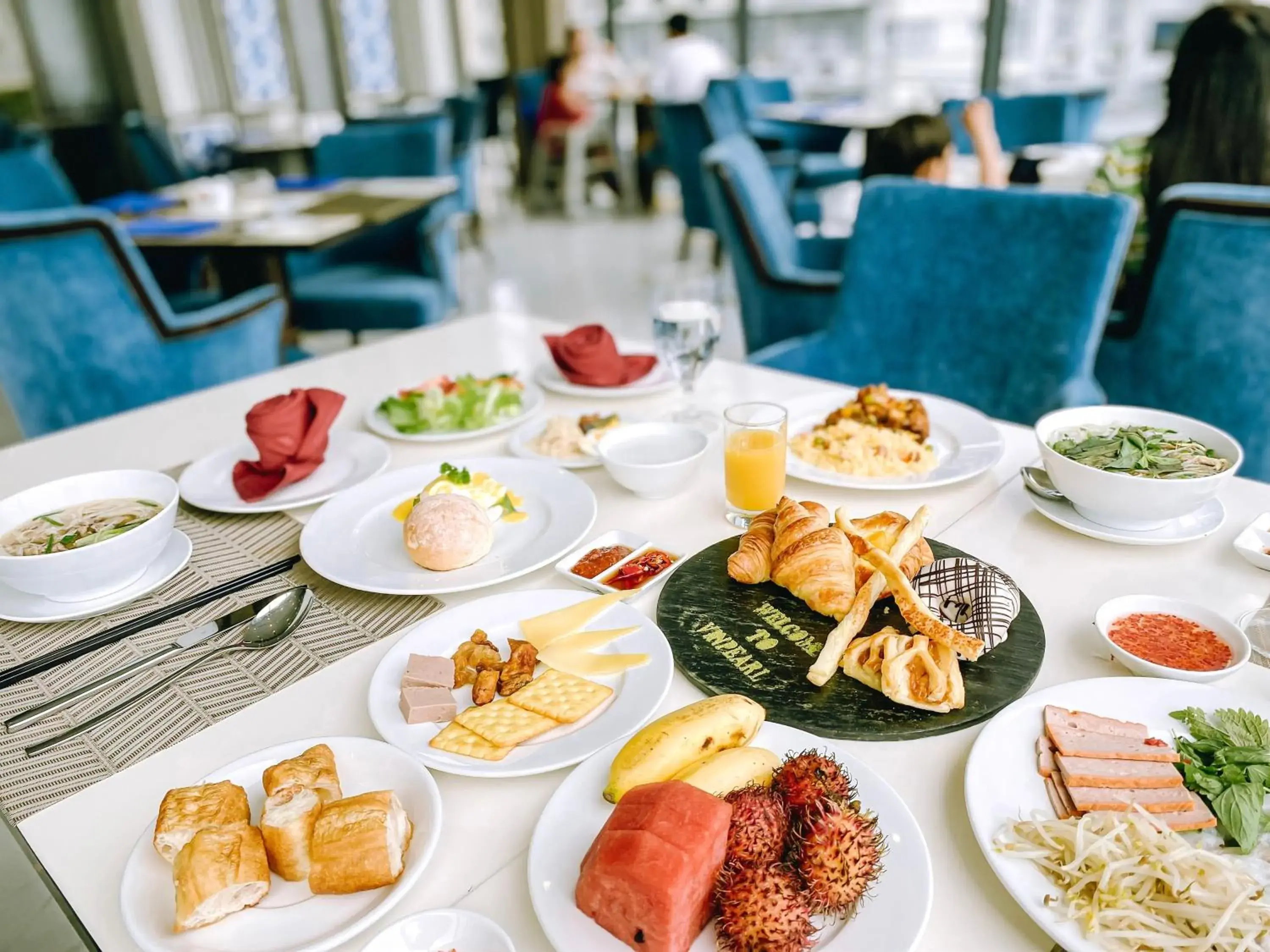 Buffet breakfast in Vinpearl Beachfront Nha Trang