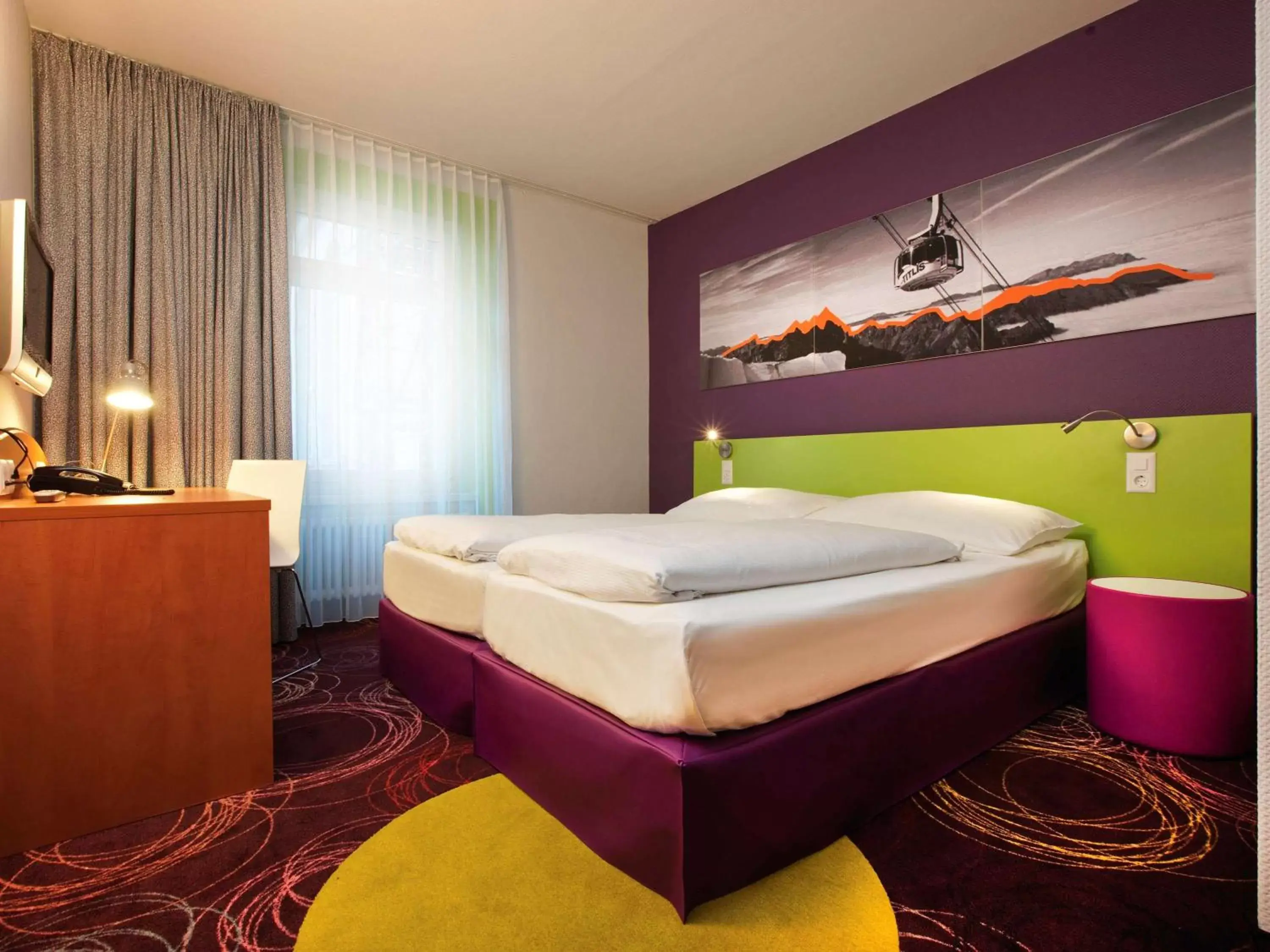 Photo of the whole room, Bed in ibis Styles Luzern