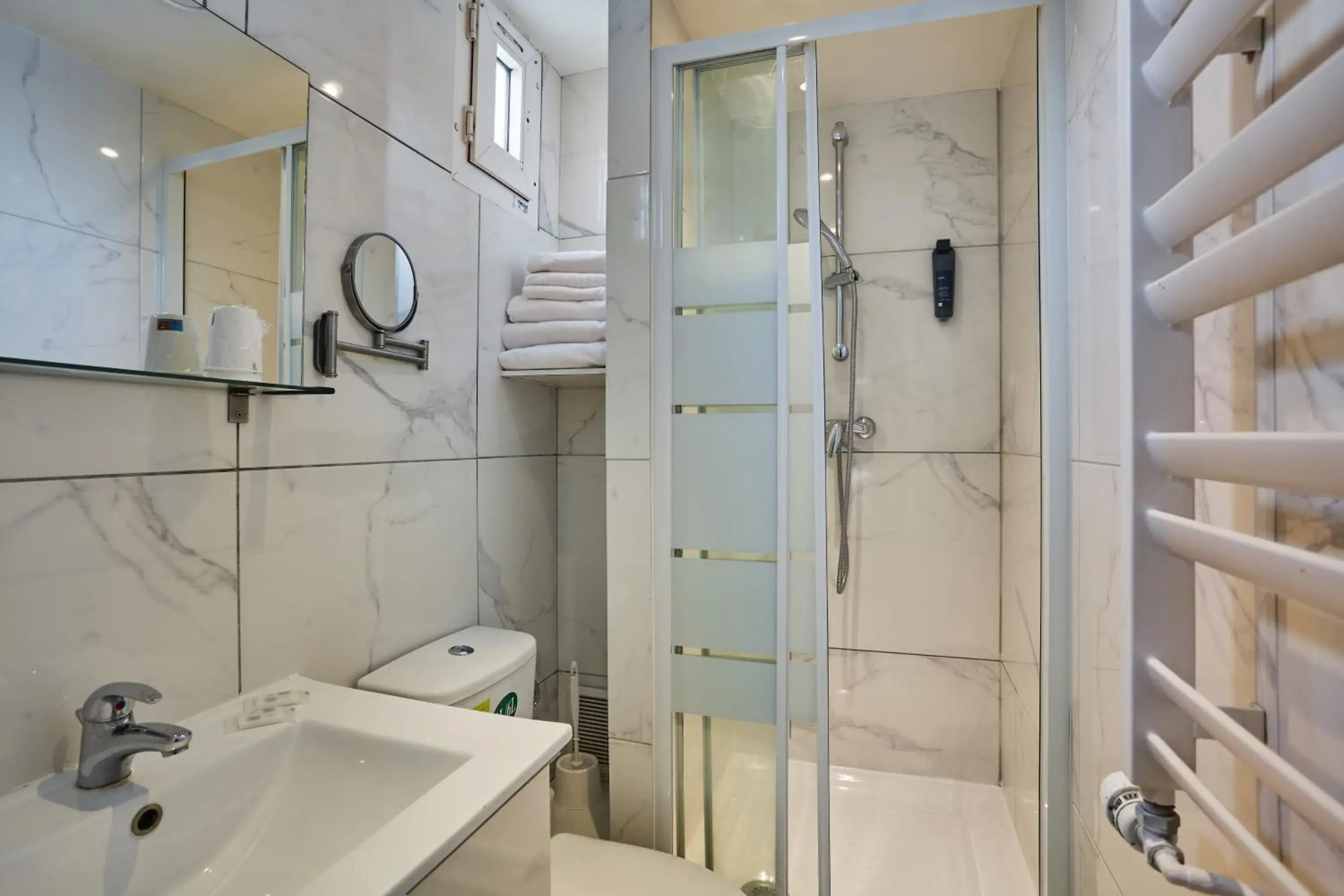 Shower, Bathroom in Hipotel Paris Buttes Chaumont