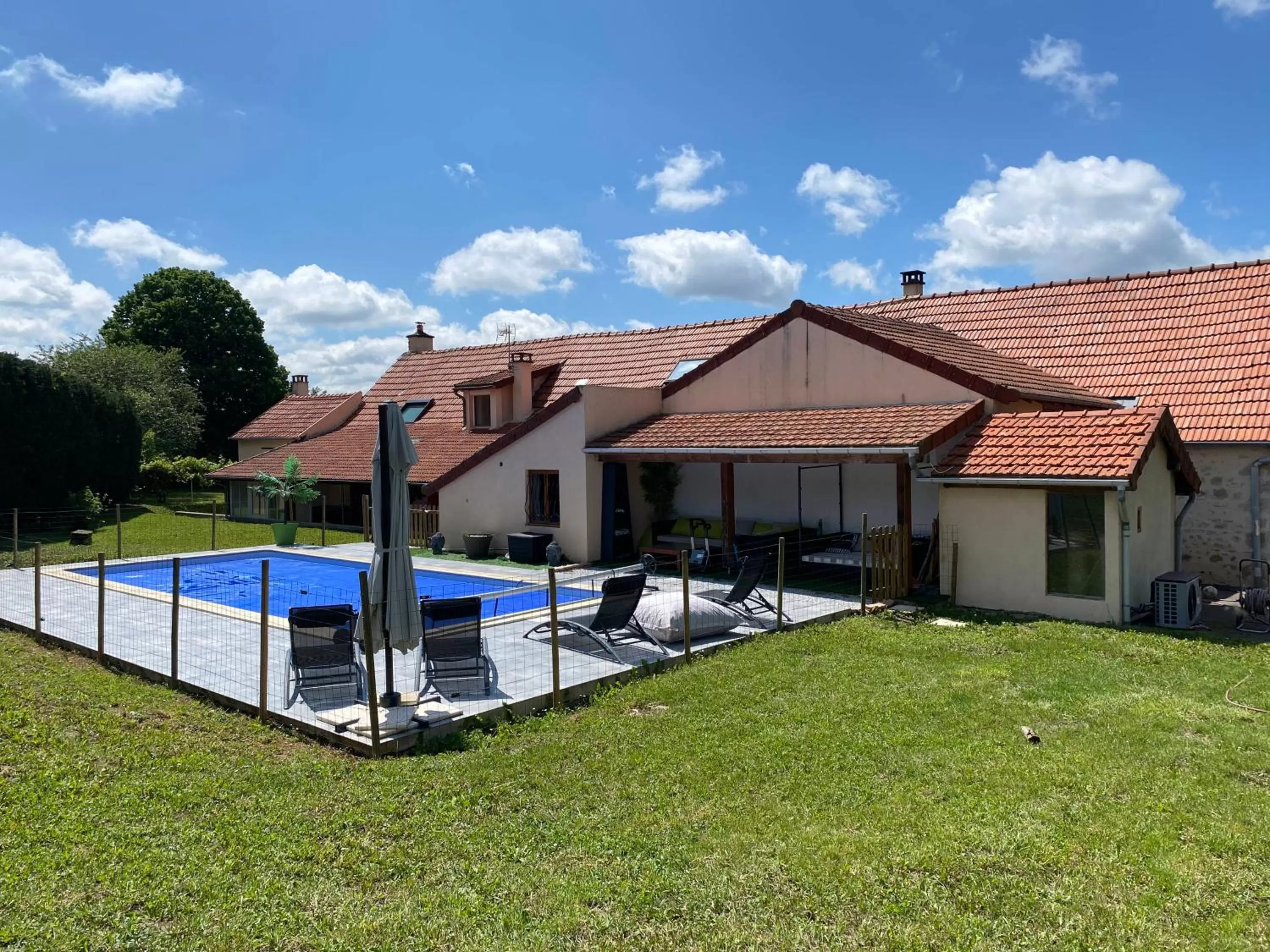 Maison Piscine et Jacuzzi