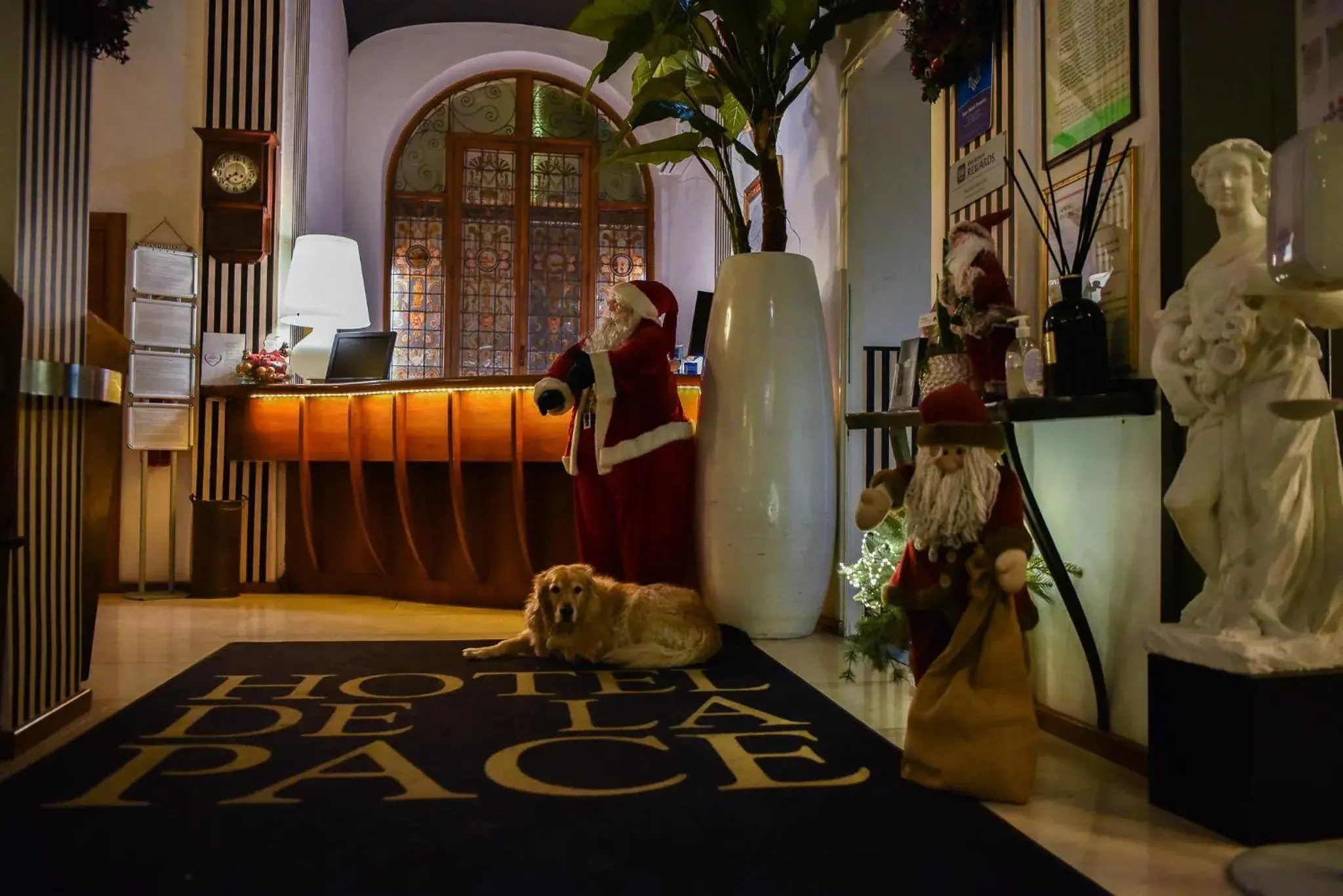 Lobby or reception in Hotel De La Pace, Sure Hotel Collection by Best Western Lobby or reception in Hotel De La Pace, Sure Hotel Collection by Best Western