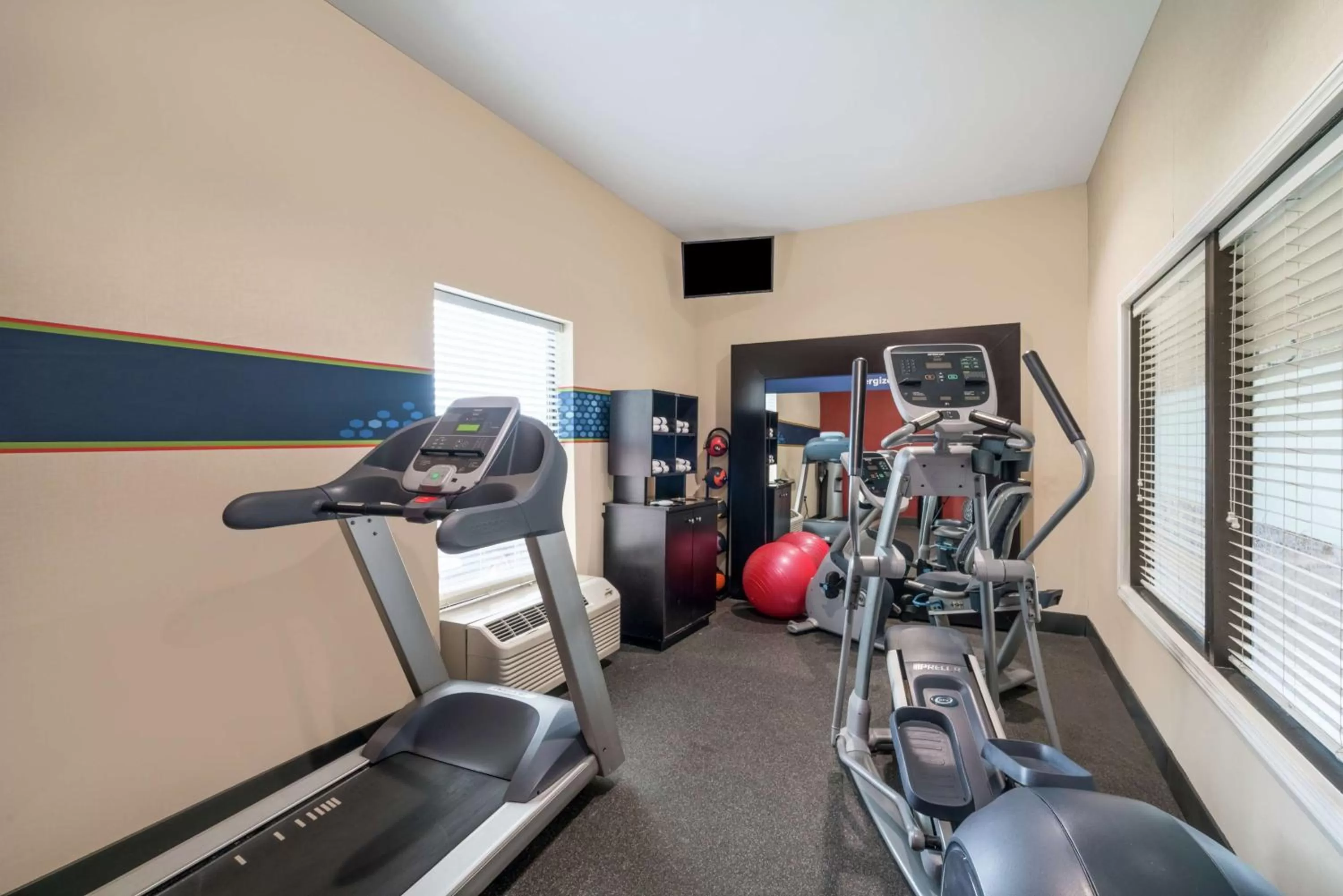 Fitness centre/facilities in Hampton Inn Corydon