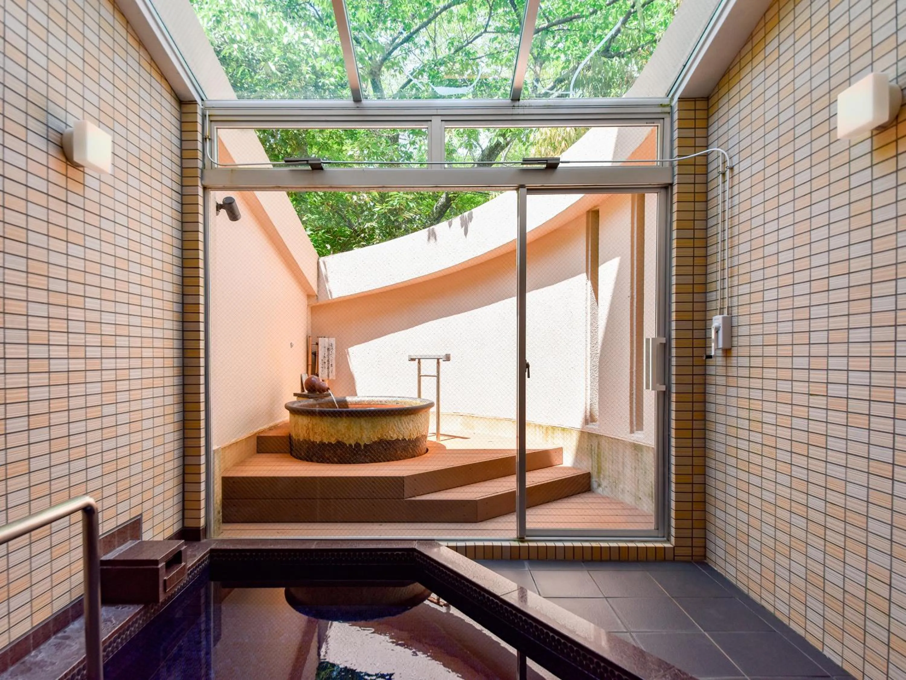 Hot Spring Bath in Okuno Hosomichi