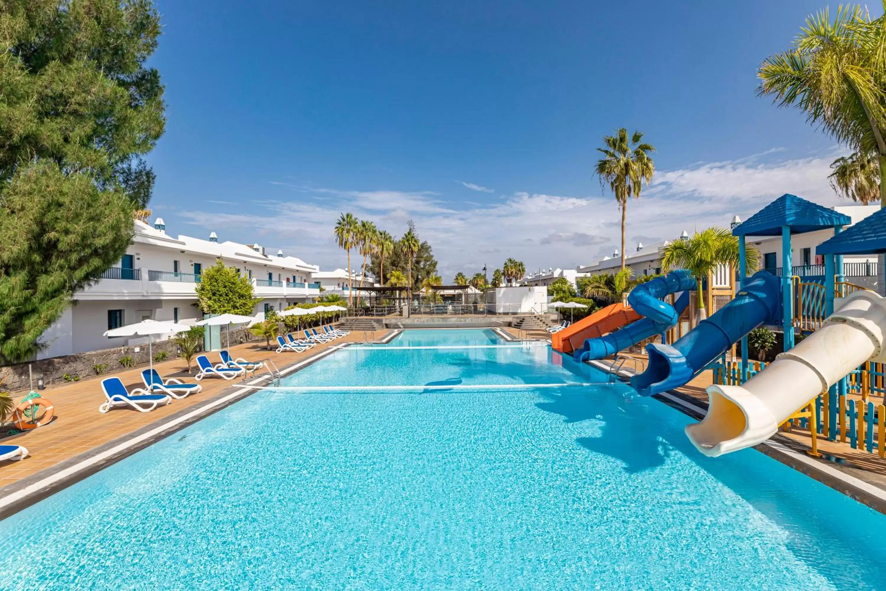 Swimming Pool in THB Tropical Island