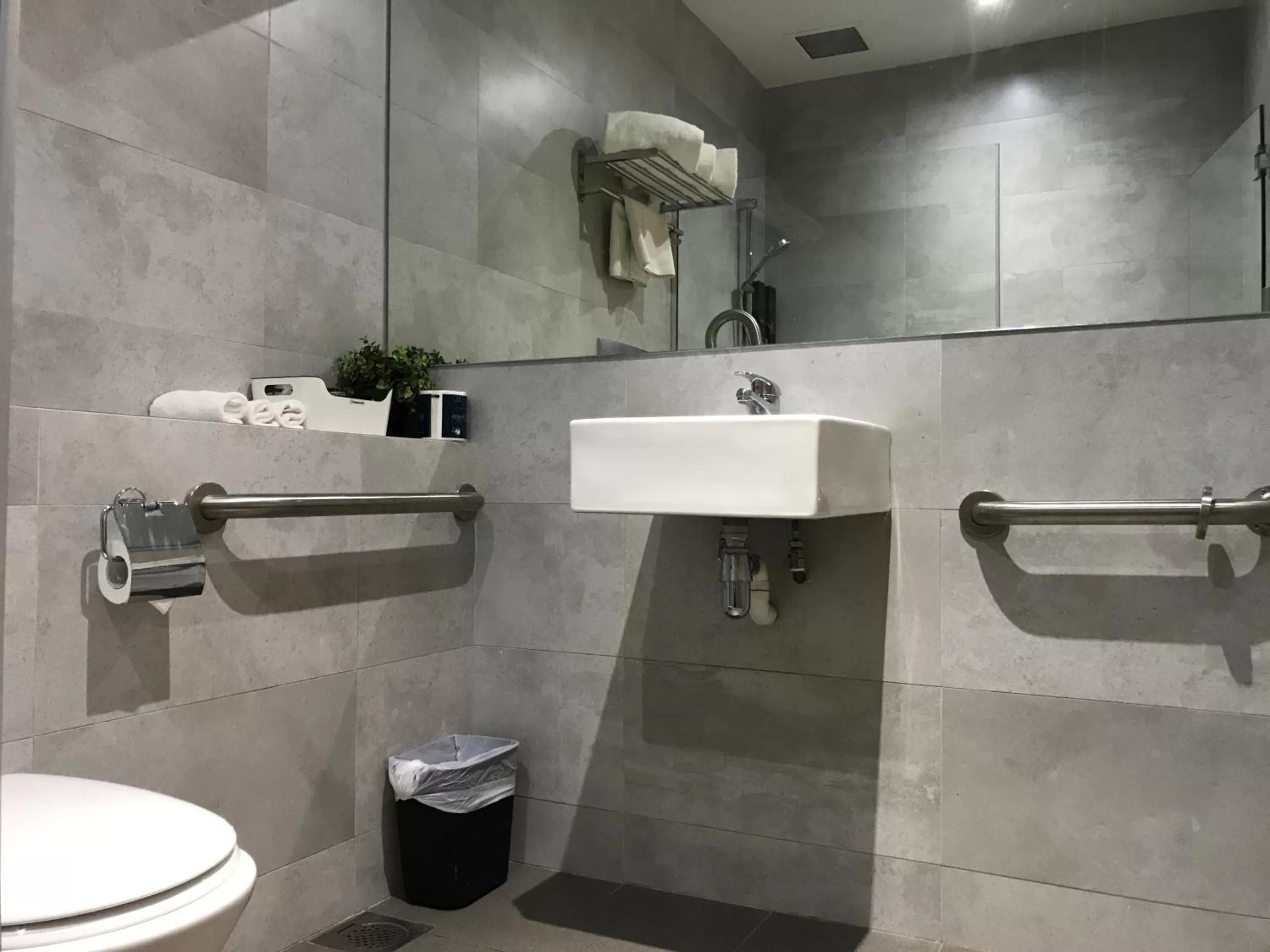 Bathroom in Champion Hotel