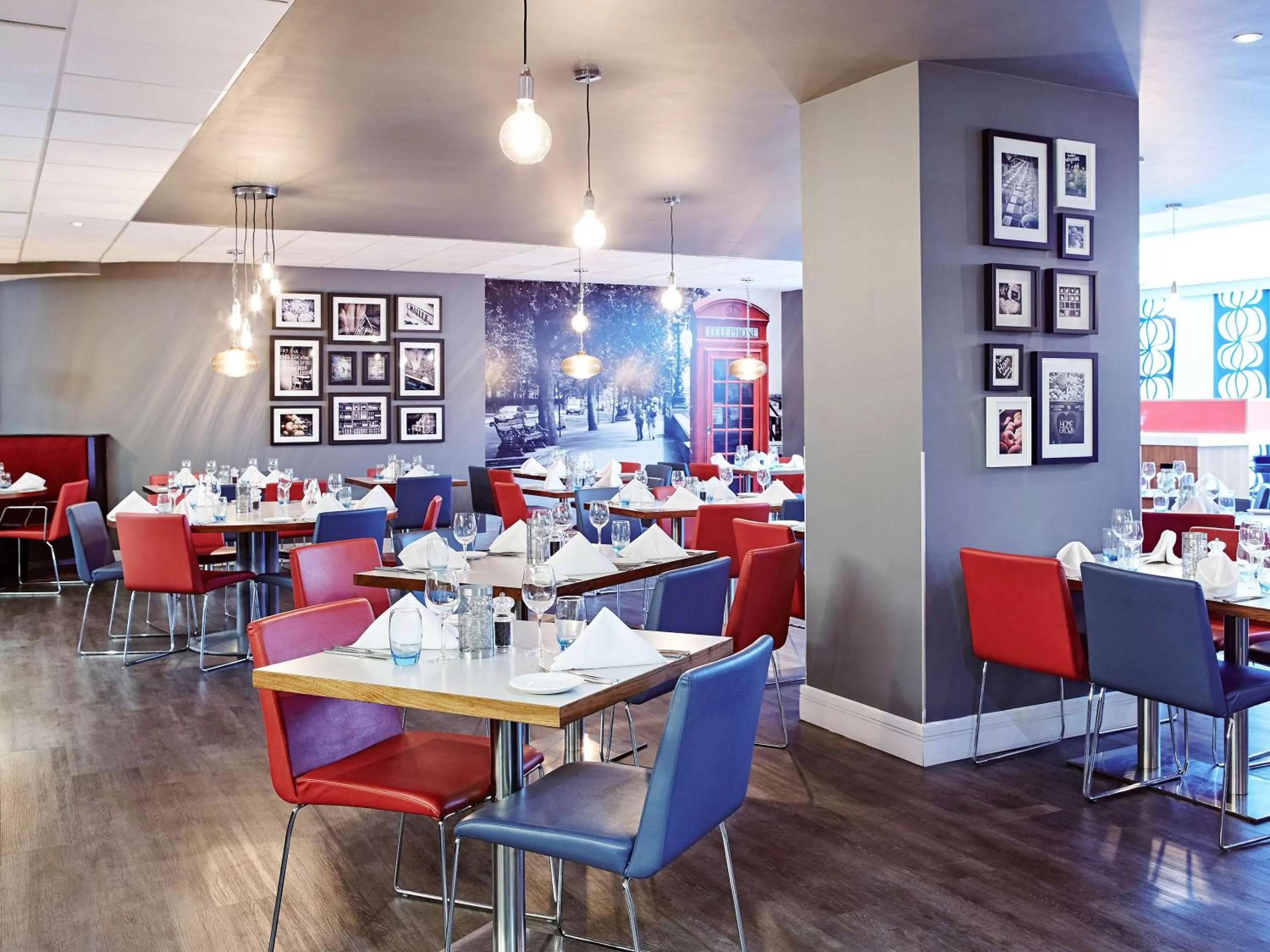 Restaurant/places to eat in Novotel London Waterloo