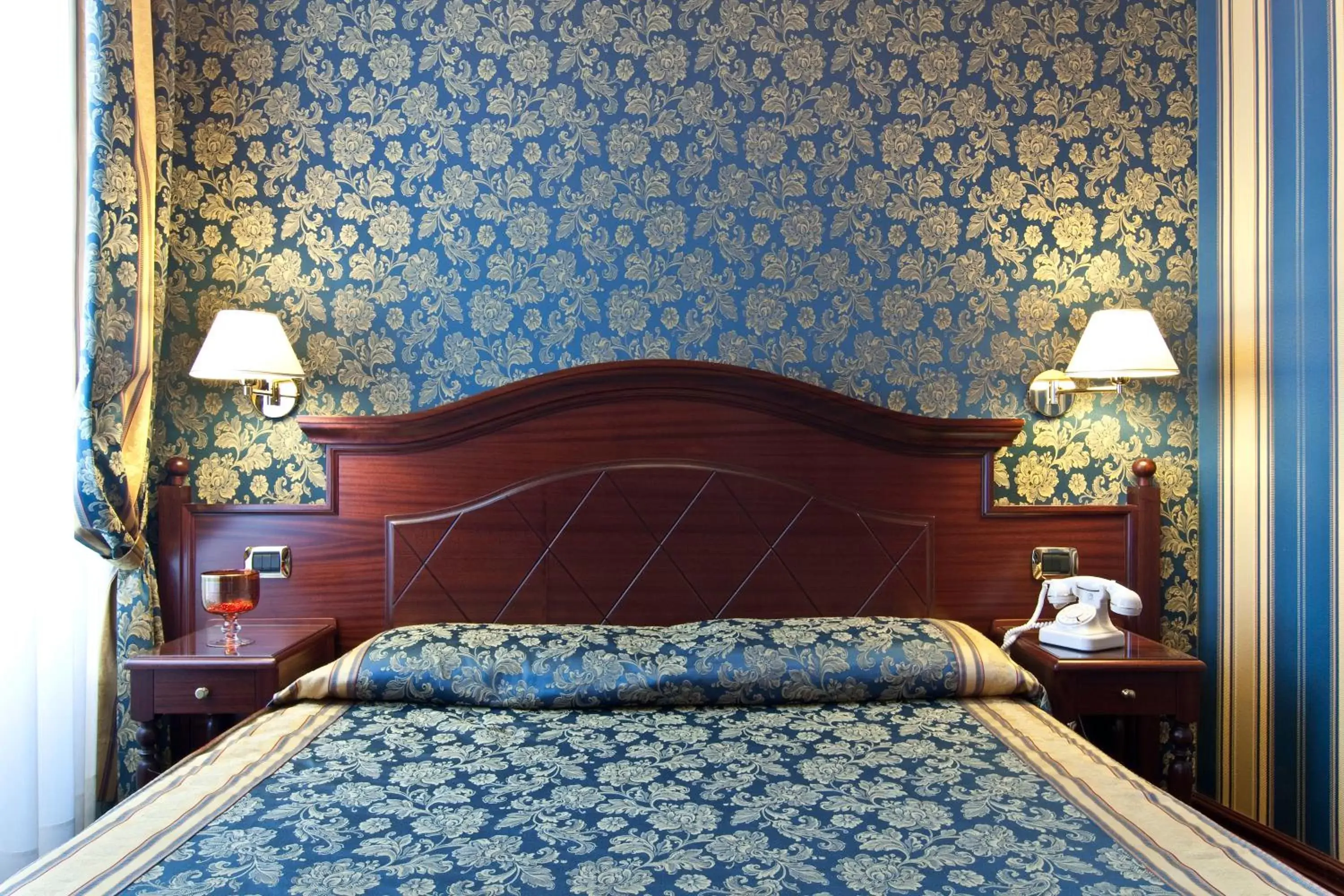 Bedroom, Bed in Hotel Best Roma