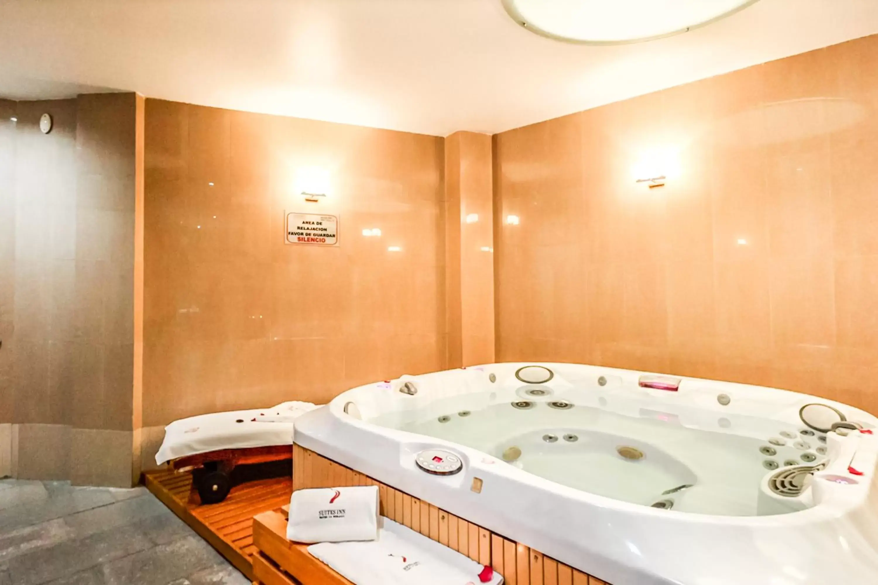 Spa and wellness centre/facilities, Bathroom in Suites Inn la Muralla Hotel & Spa