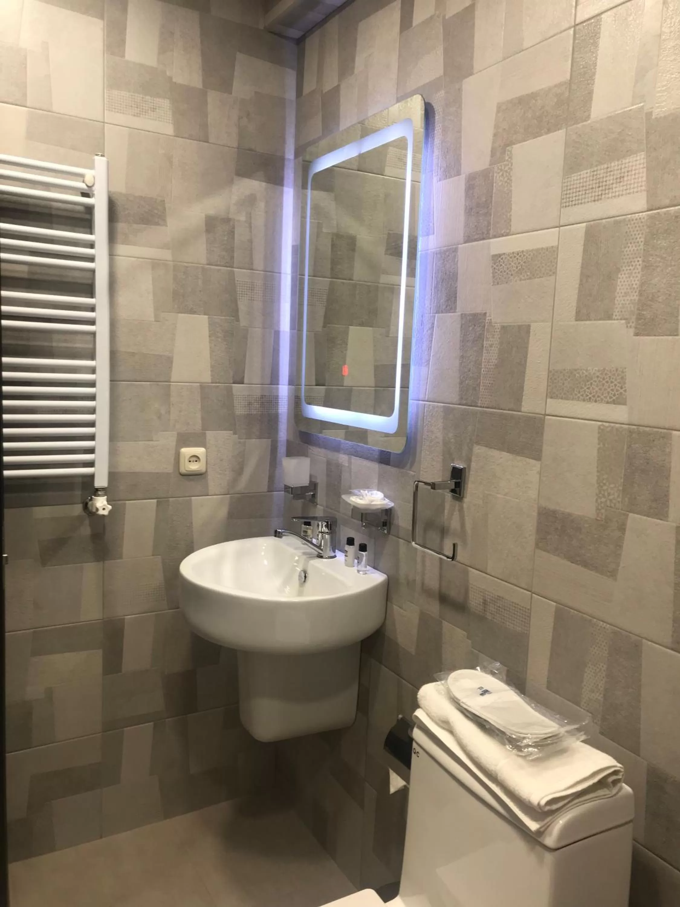 Bathroom in Eridana Hotel