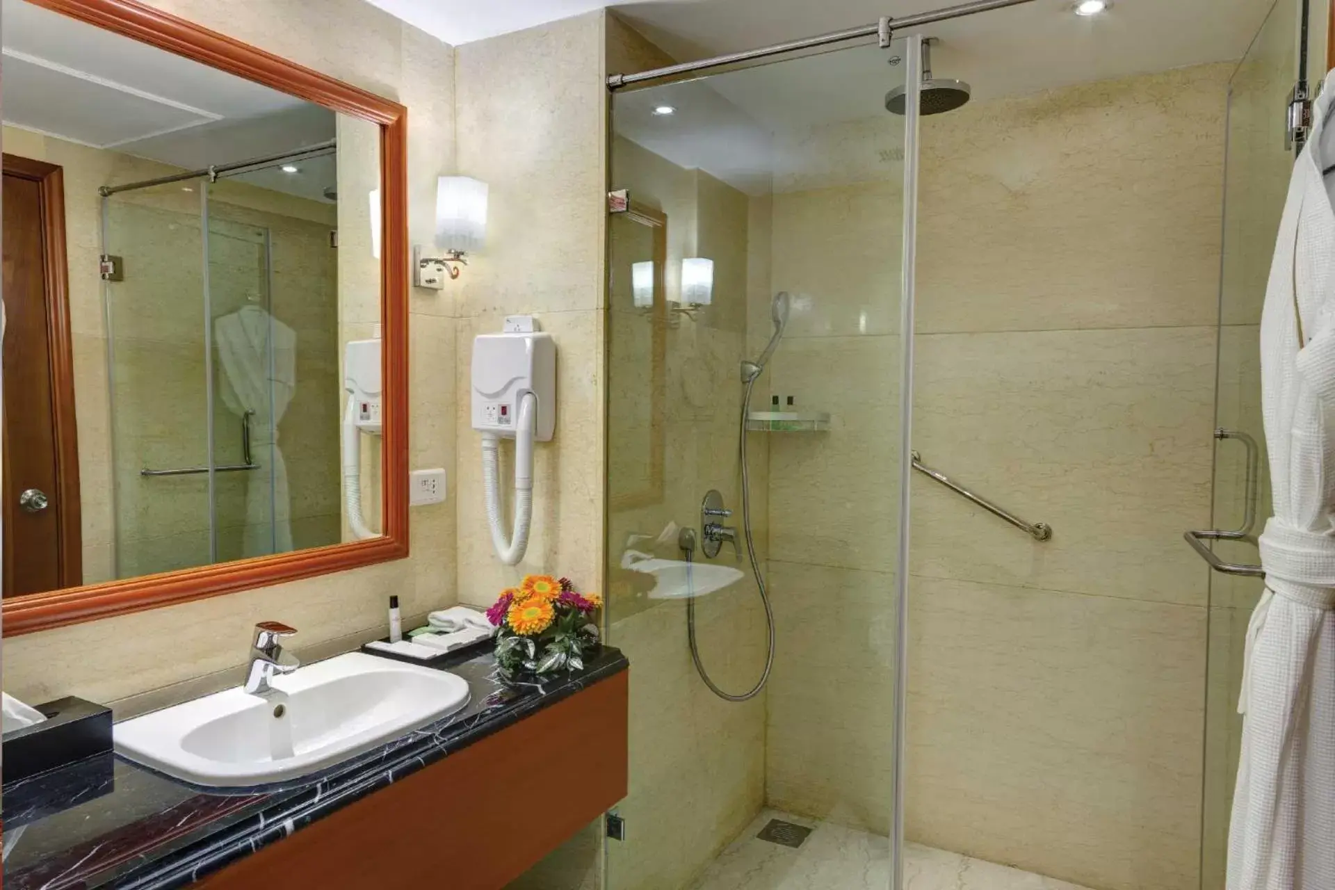 Bathroom in Ramada Amritsar