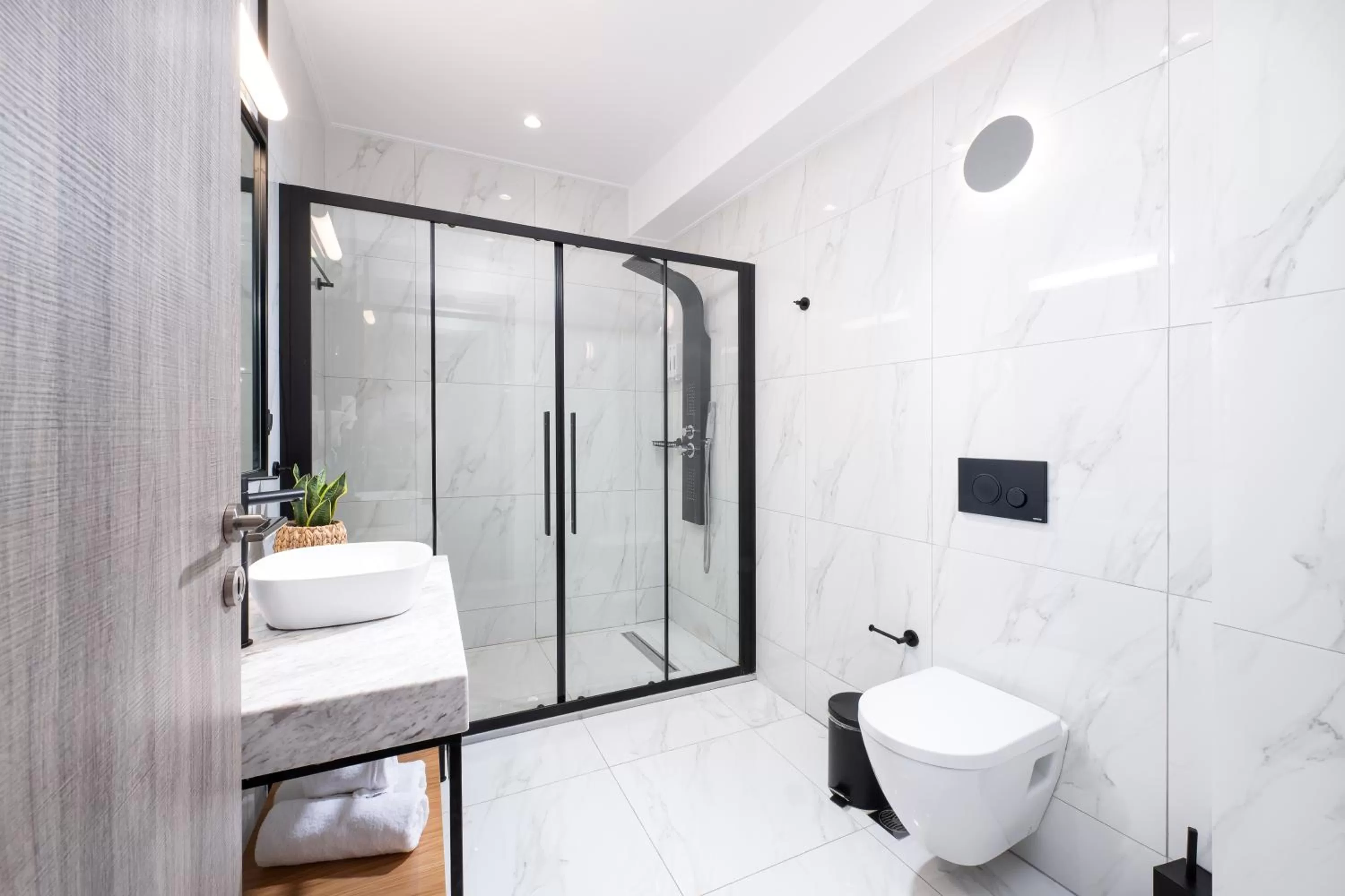 Bathroom in Enattica Suites