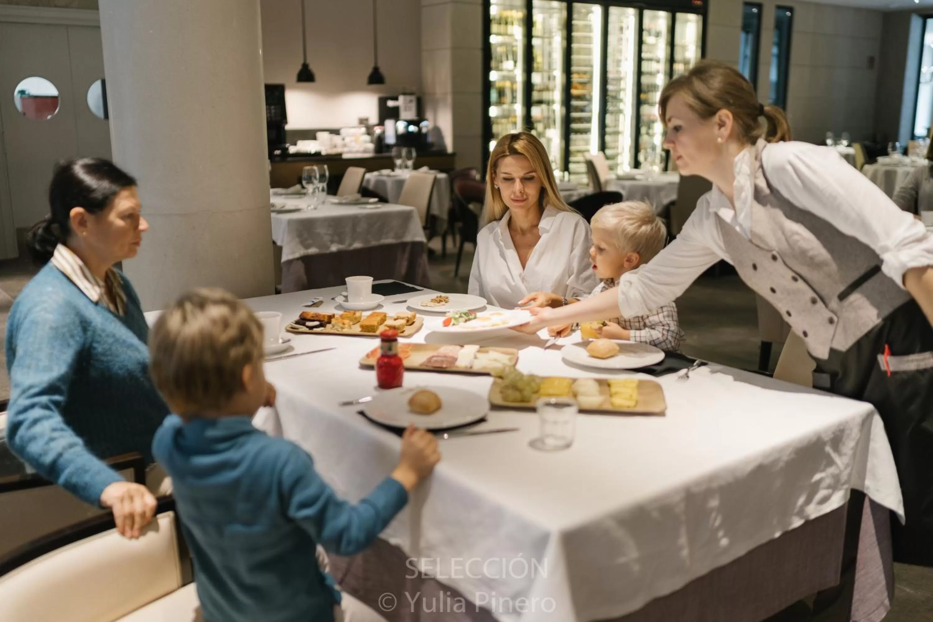 Restaurant/places to eat in Boutique Hotel Élke Spa Superior