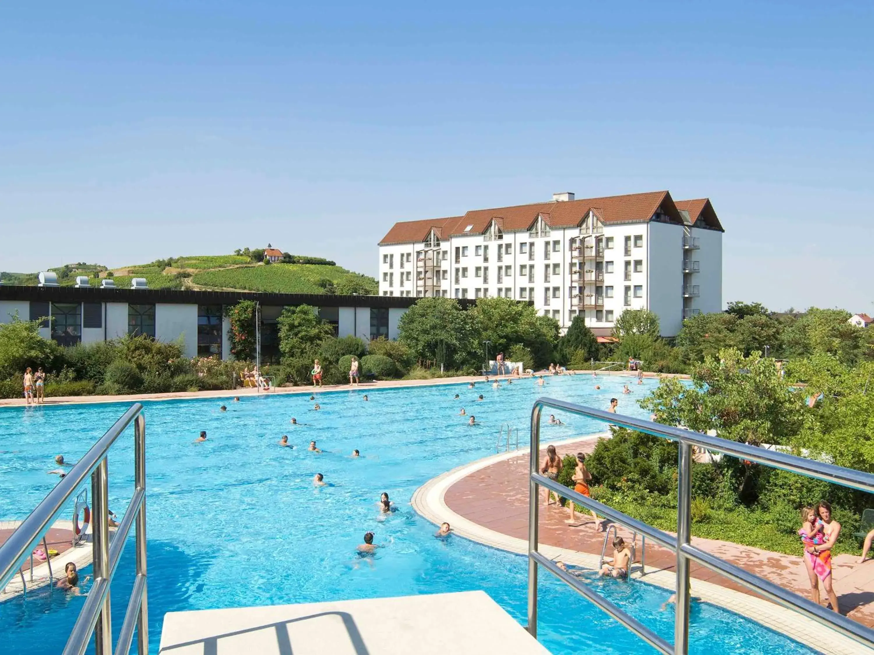 Property building, Swimming Pool in Mercure Hotel Bad Duerkheim An Den Salinen