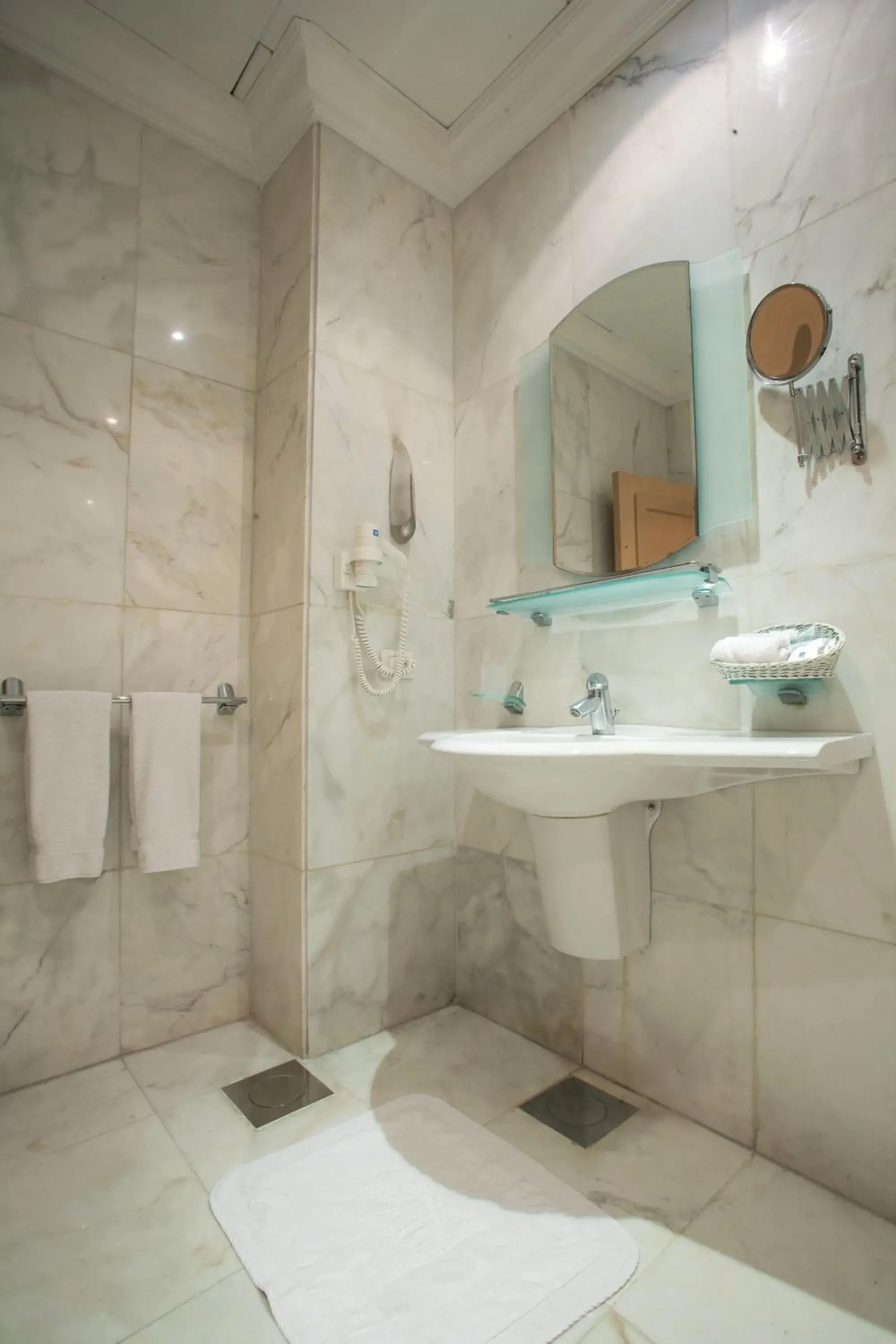 Bathroom in Lahoya Homes