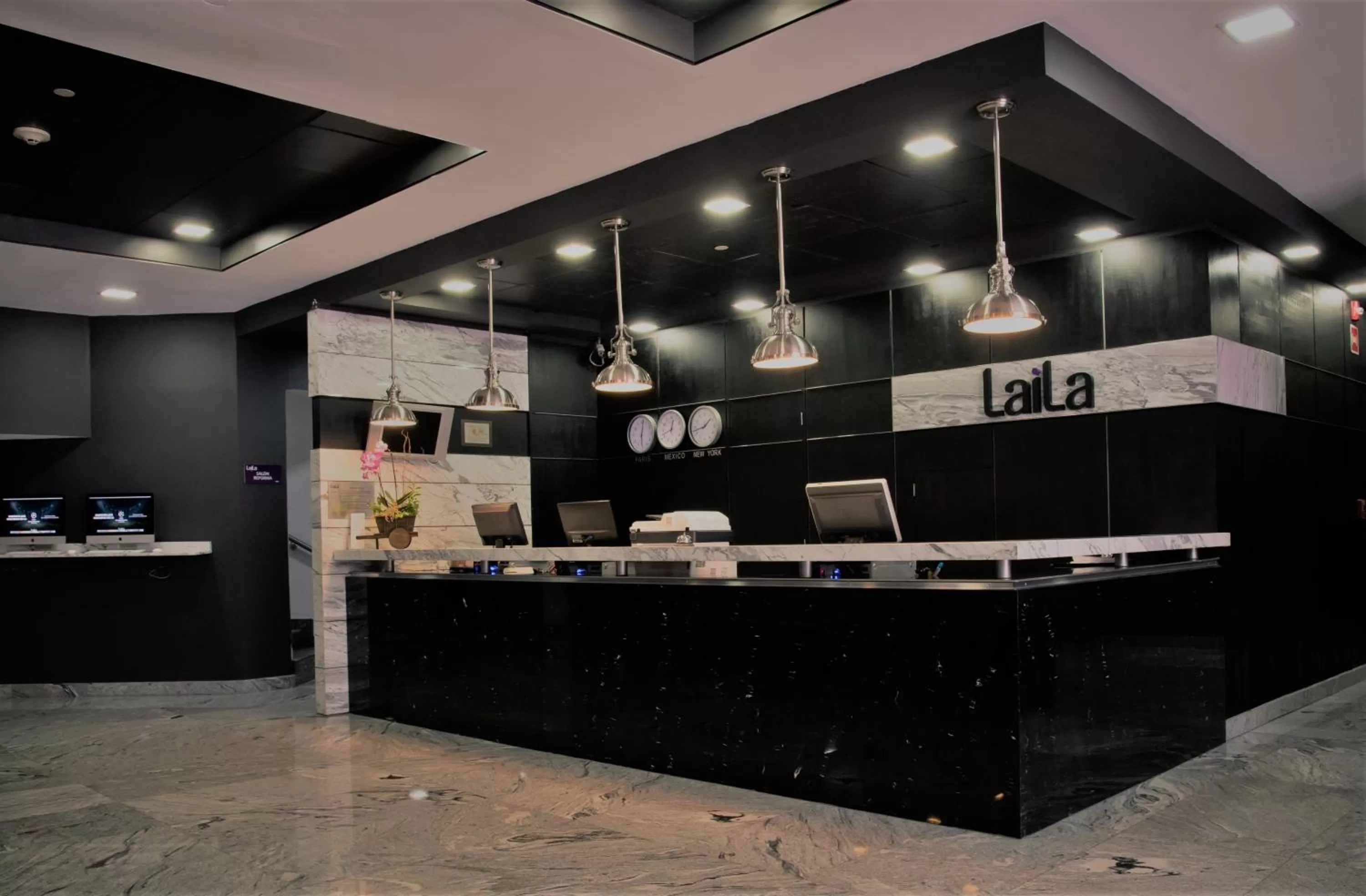 Facade/entrance in LaiLa Hotel CDMX Reforma