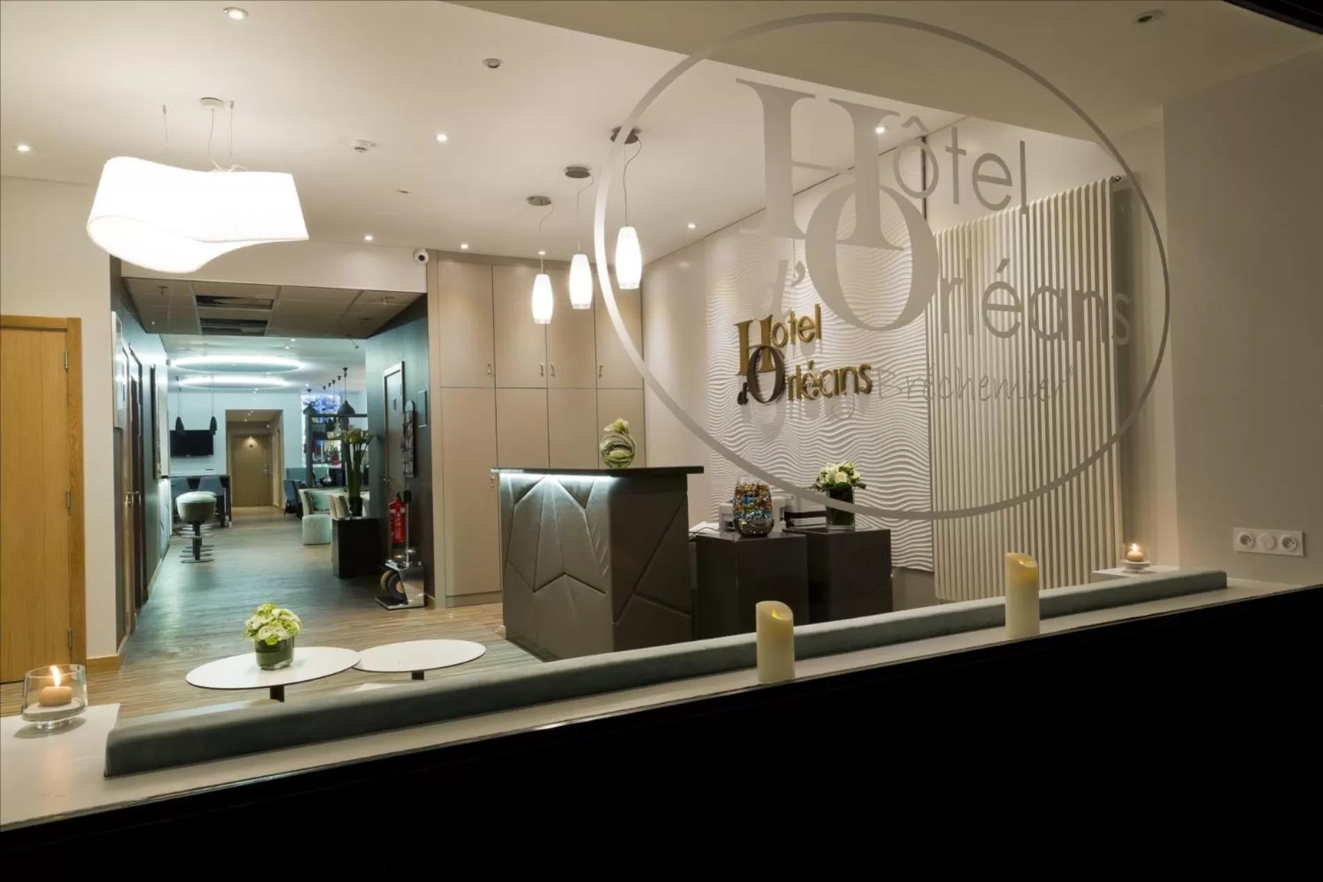 Facade/entrance in Hôtel d'Orléans