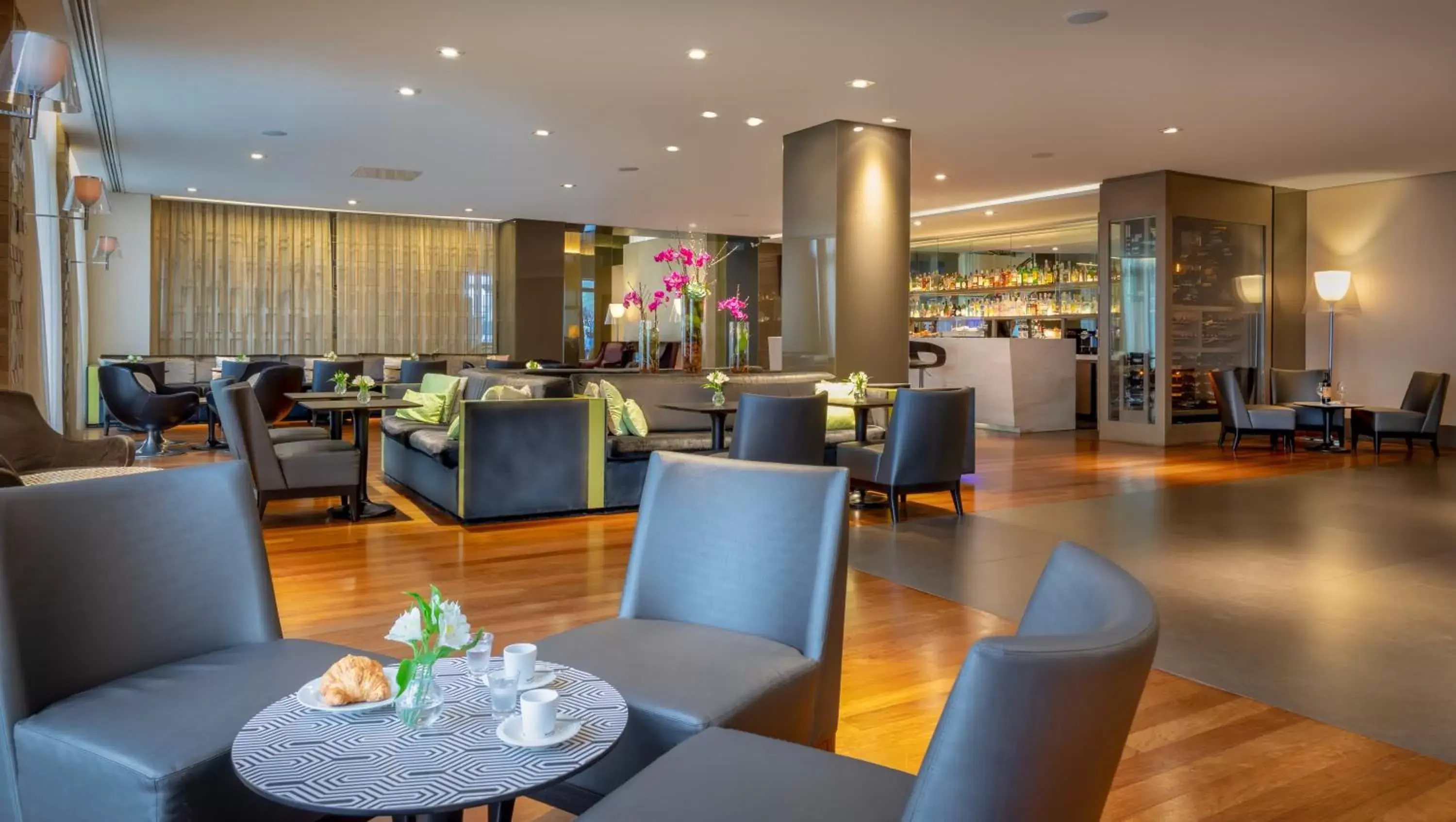 Property building, Restaurant/Places to Eat in InterContinental São Paulo, an IHG Hotel