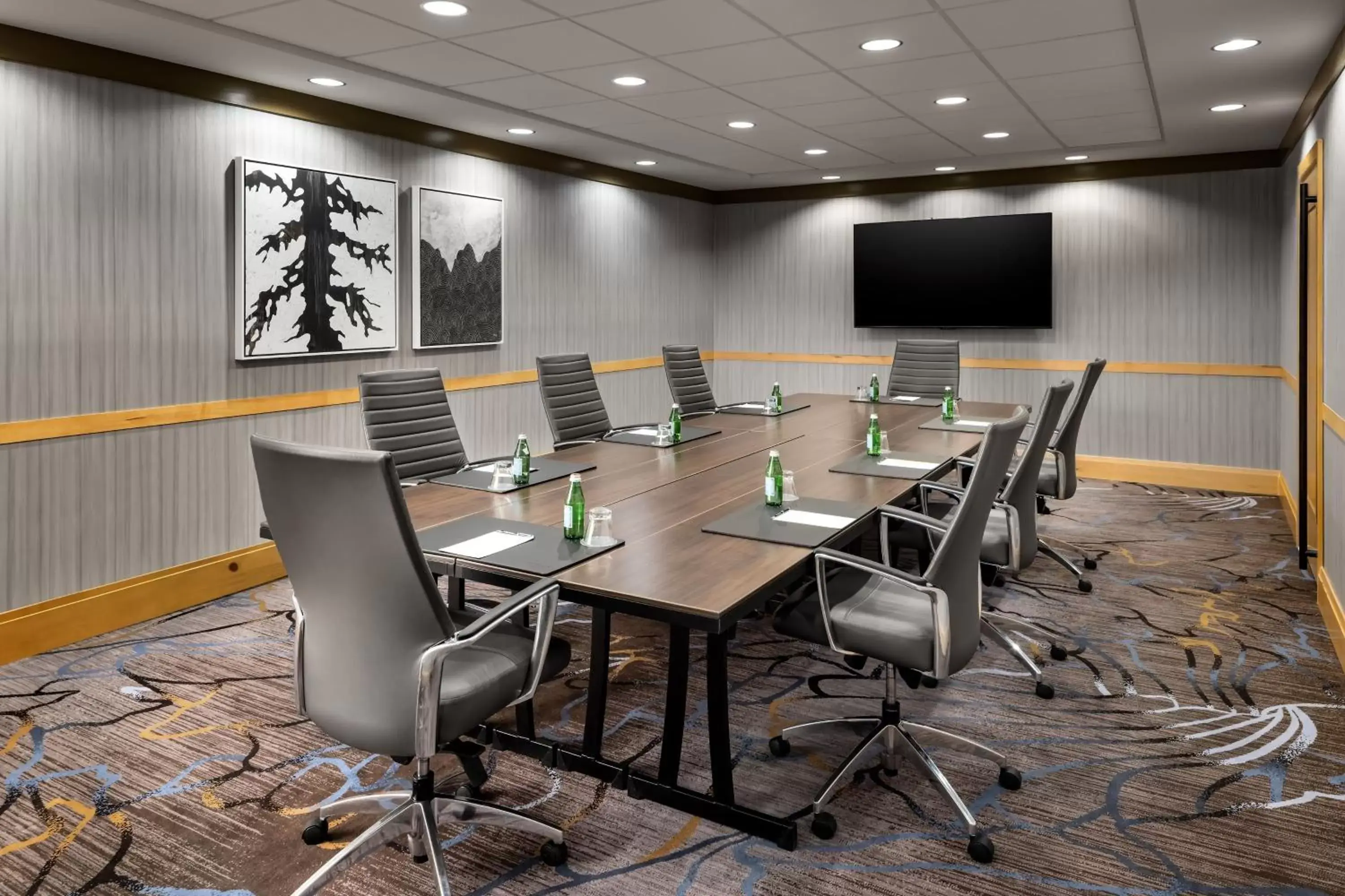 Meeting/conference room in The Westin Resort & Spa, Whistler