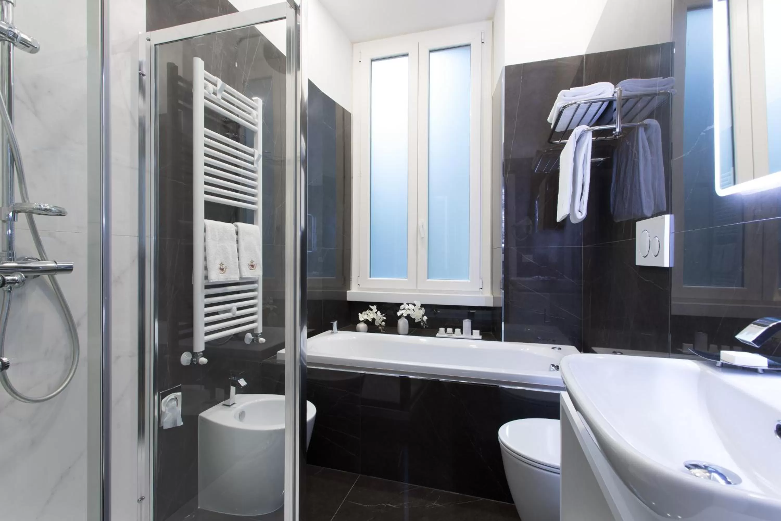 Bathroom in Relais de l'Opera