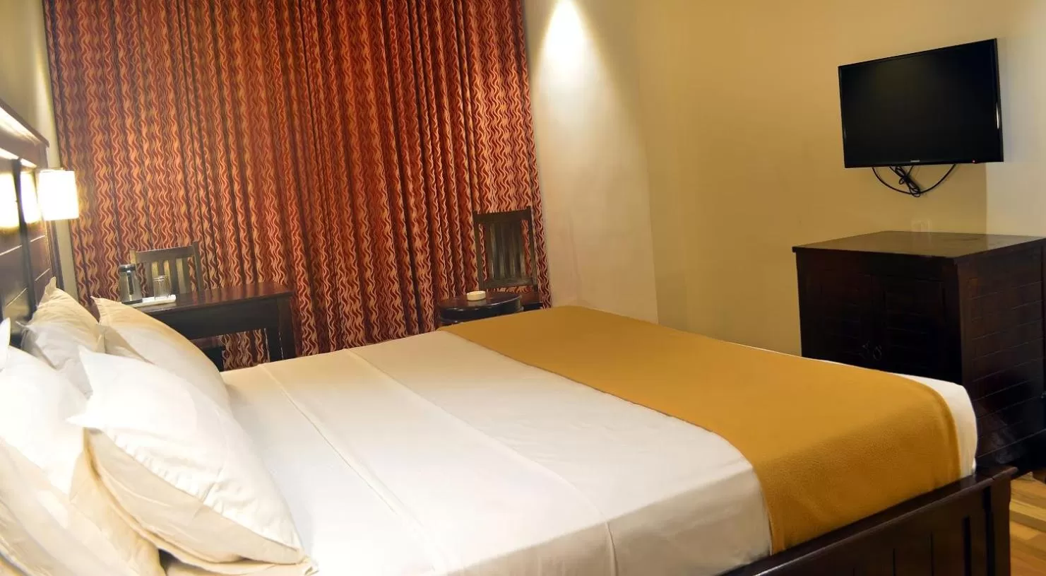 Bedroom in Ranis Grand