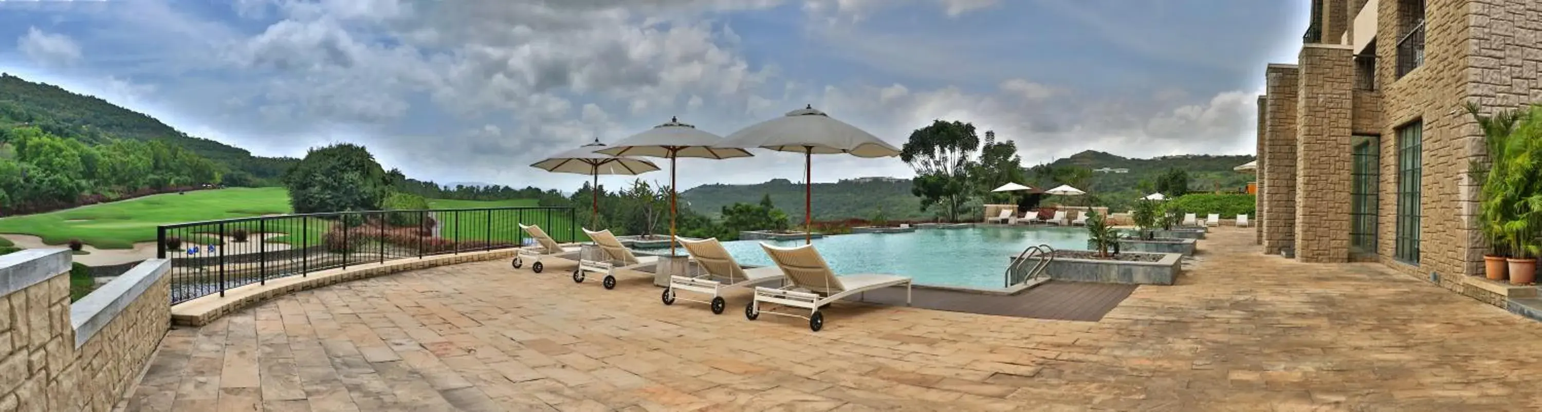 Patio, Swimming Pool in Oxford Golf Resort