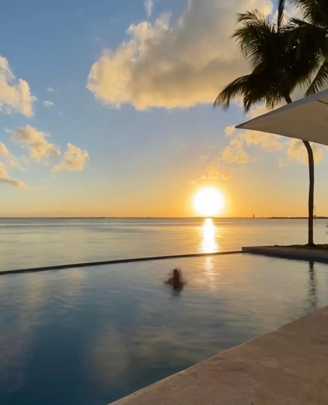 Swimming Pool in Casa Tortugas Boutique Hotel - CANCUN Hidden Gem