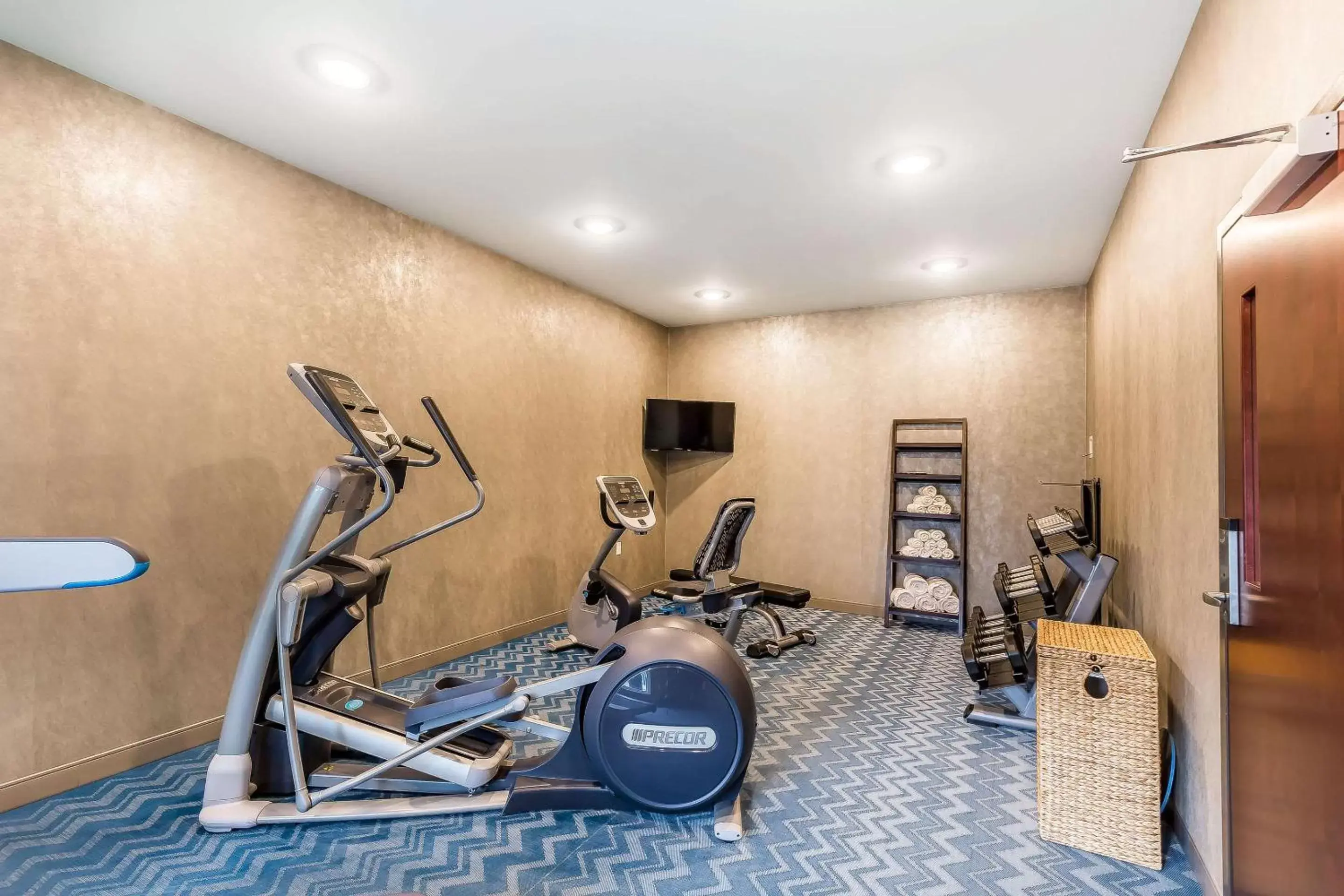 Fitness centre/facilities, Fitness Center/Facilities in Marina Bay Hotel & Suites, Ascend Hotel Collection