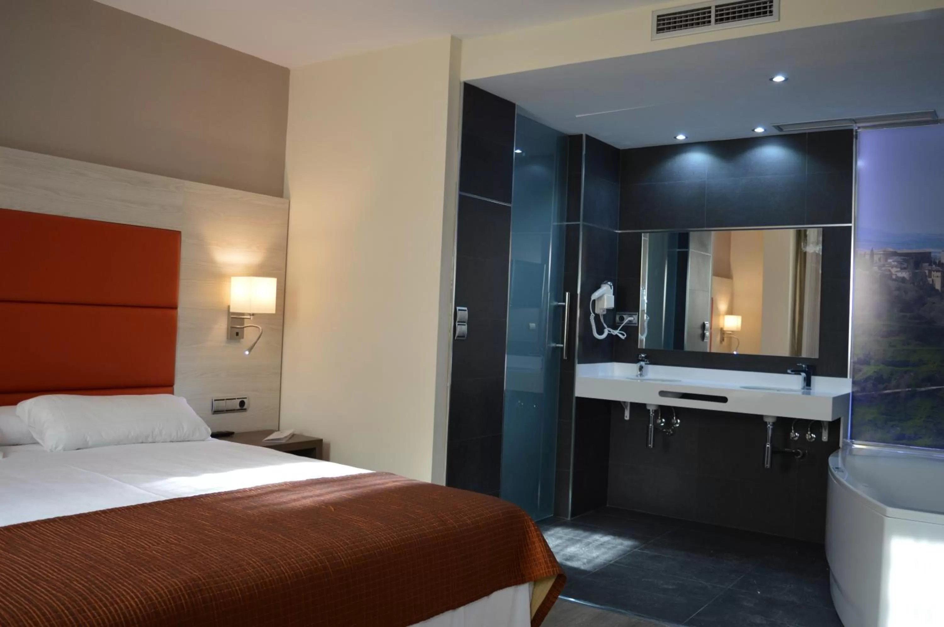 Bathroom, Bed in Porcel Sabica