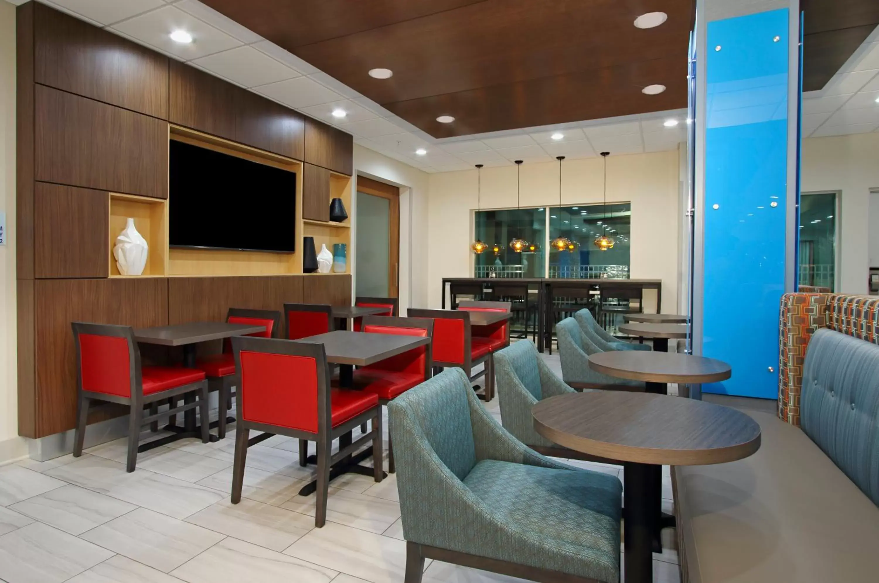 Breakfast, Restaurant/Places to Eat in Holiday Inn Express & Suites - Lake Charles South Casino Area, an IHG Hotel