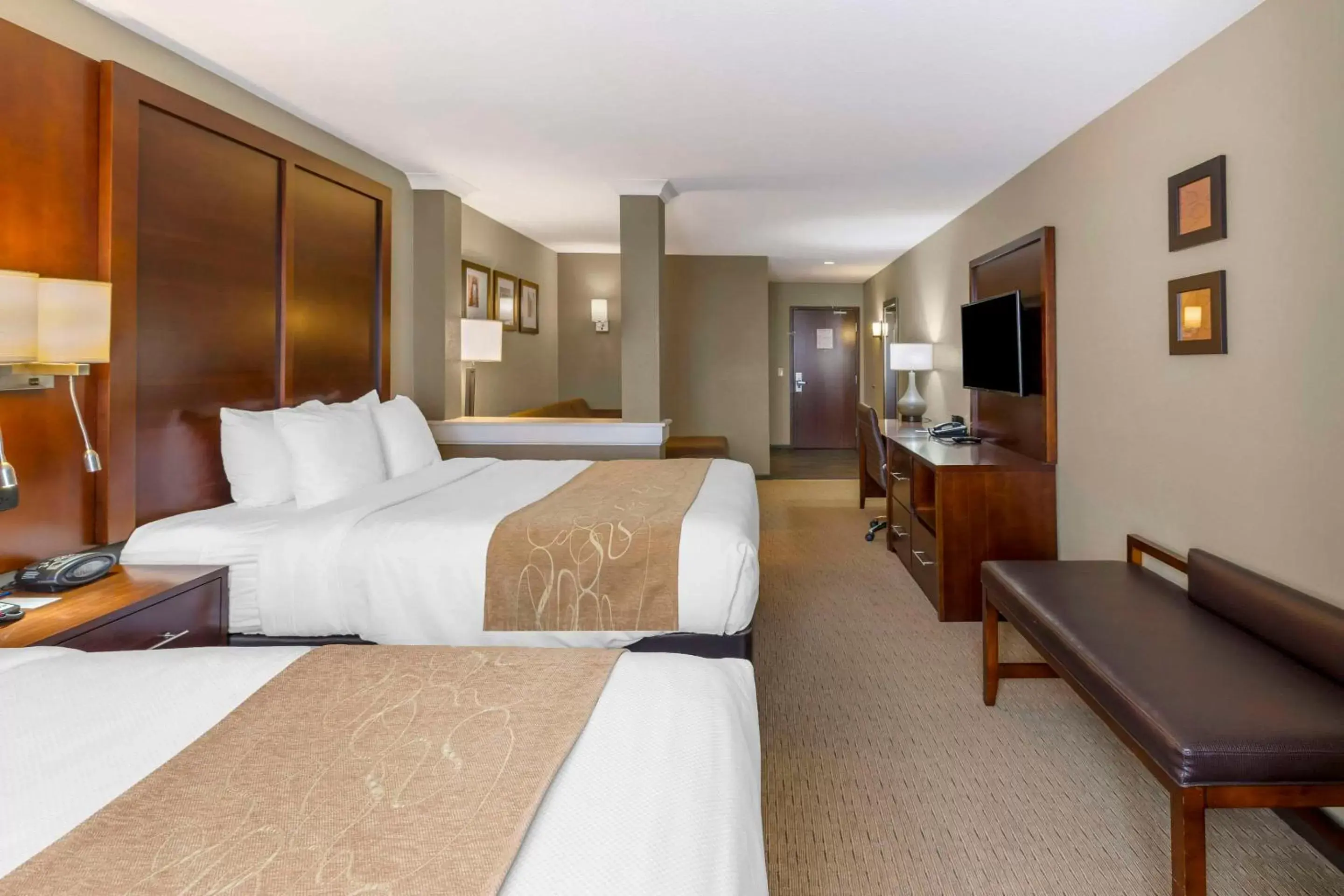 Bedroom, Bed in Comfort Suites Carlsbad