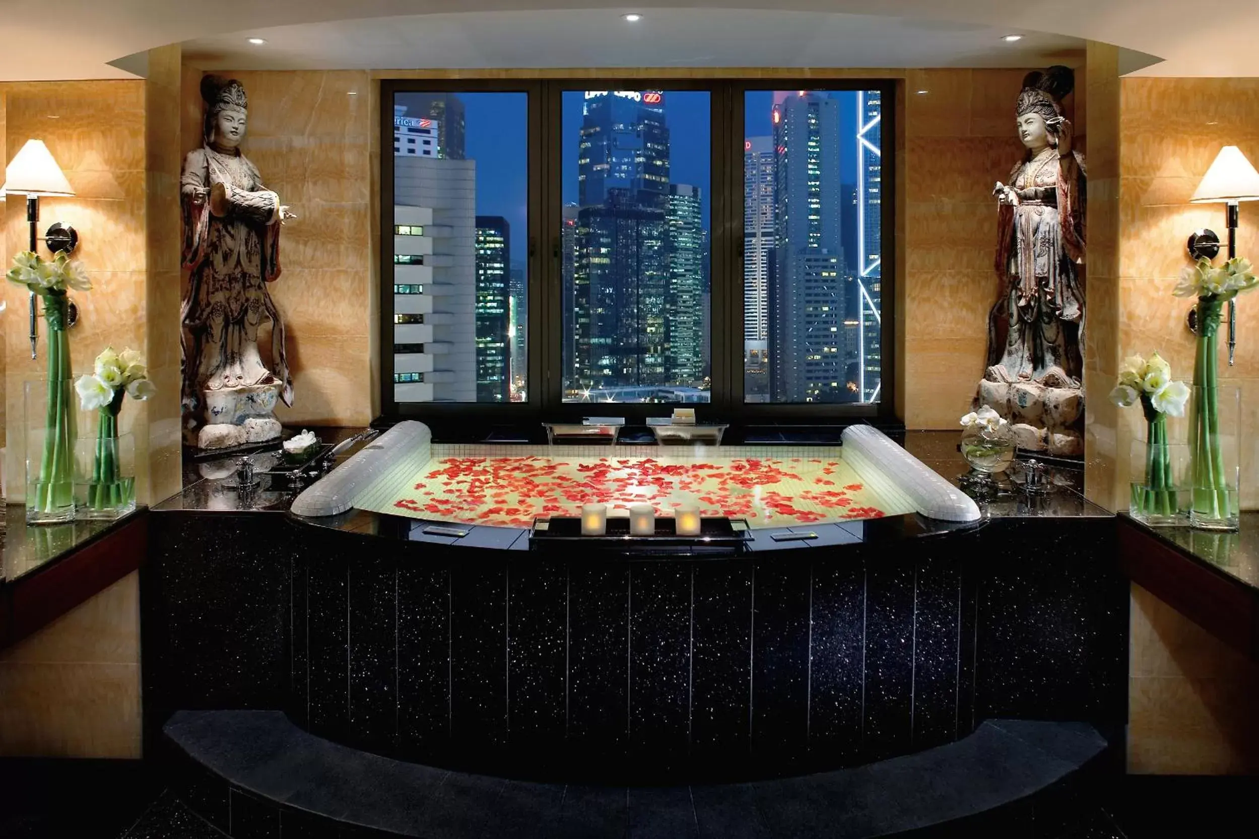 Bathroom in Mandarin Oriental Hong Kong