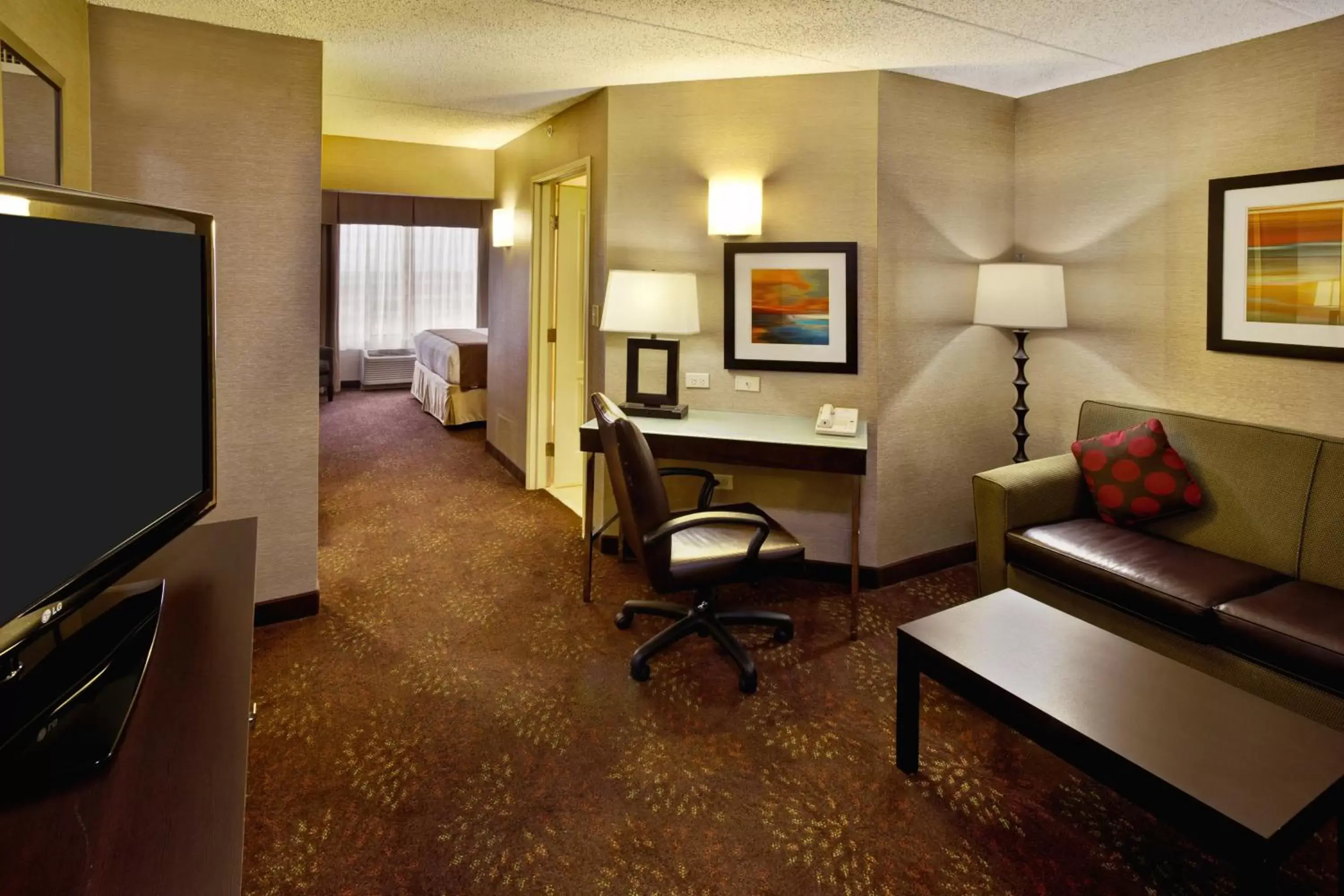 Photo of the whole room, TV/Entertainment Center in Holiday Inn Hotel & Suites Chicago Northwest - Elgin, an IHG Hotel