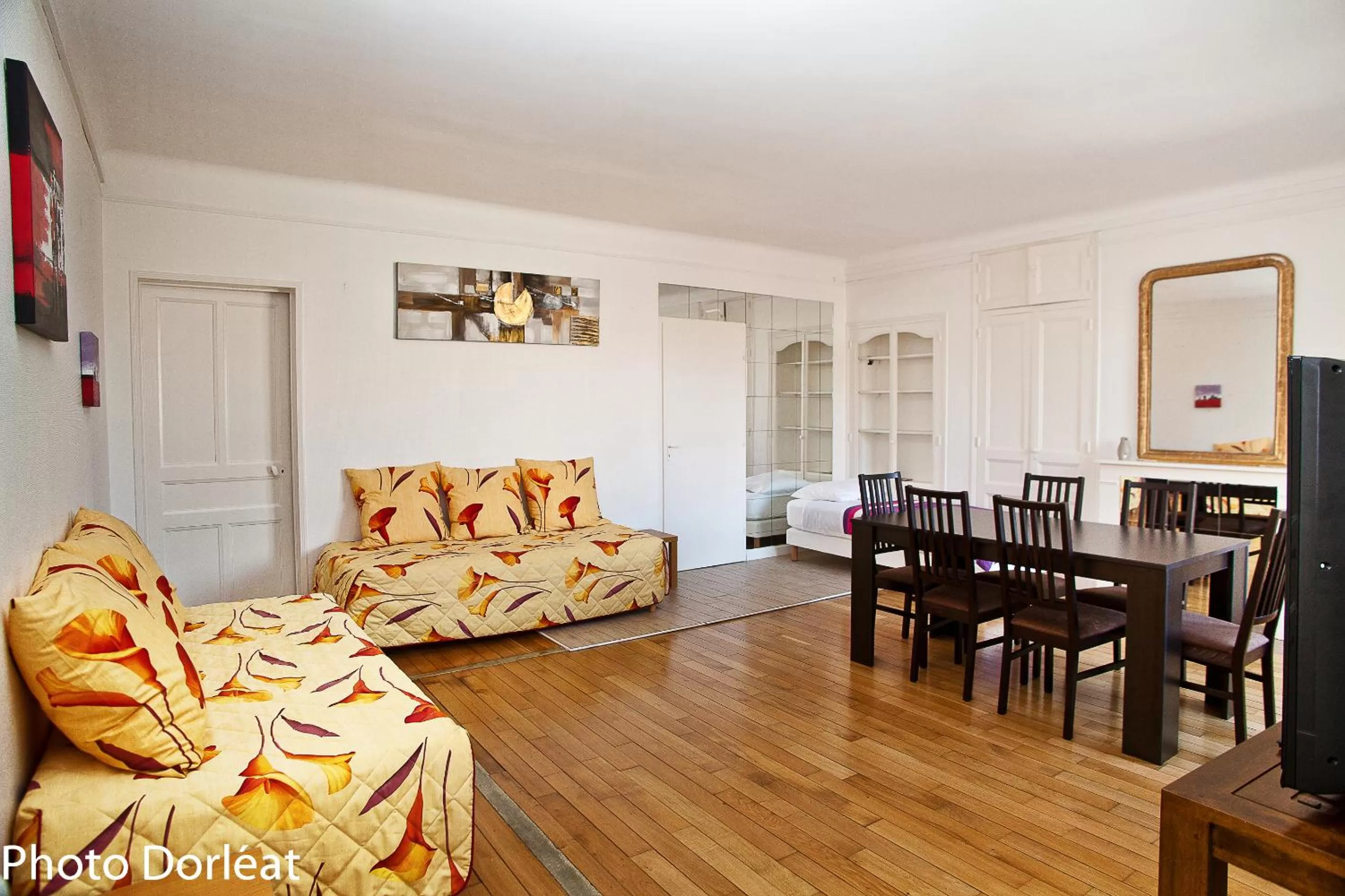 Decorative detail, Seating Area in ApartHotel François 1er - 16ème