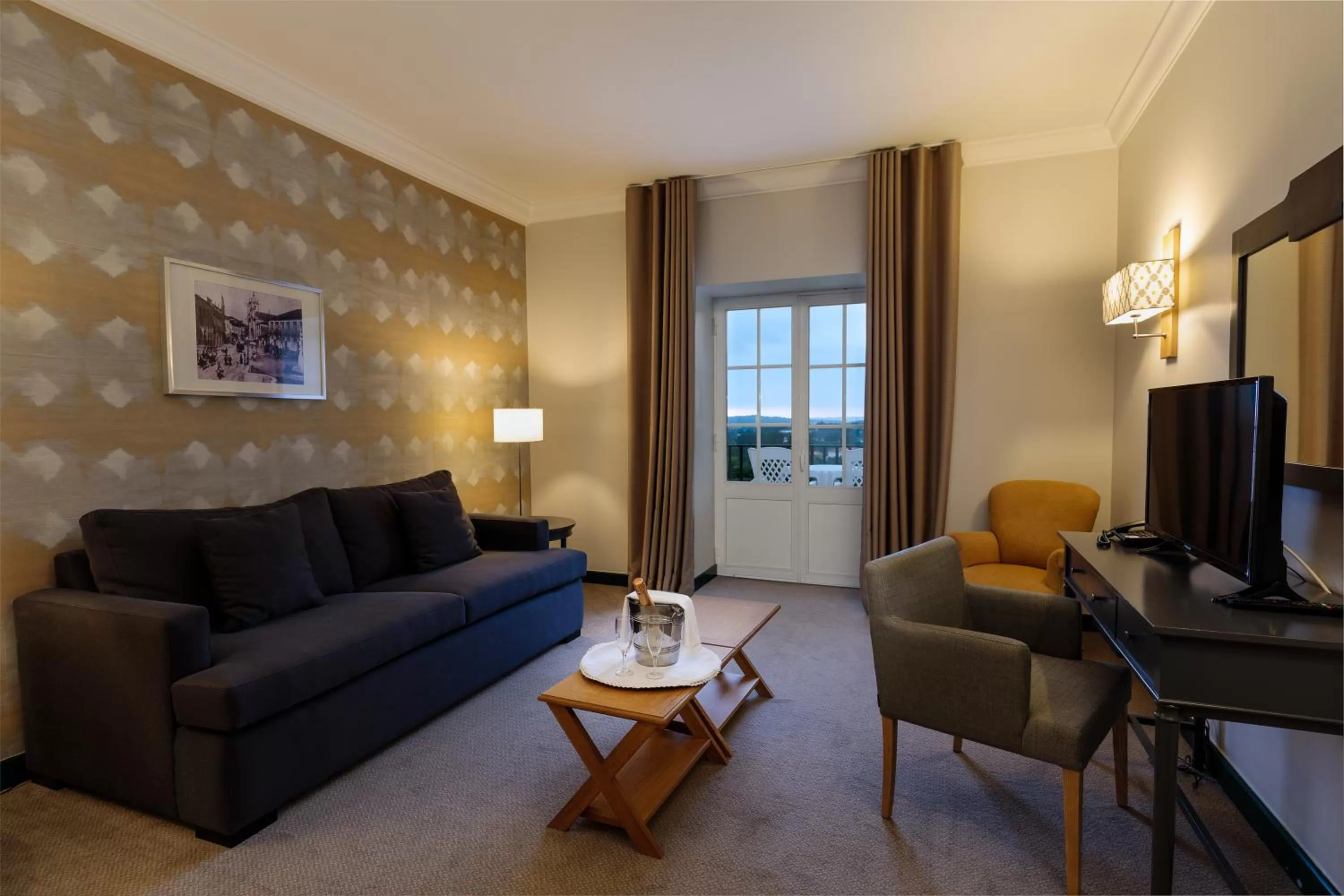 Seating area in Conimbriga Hotel do Paço