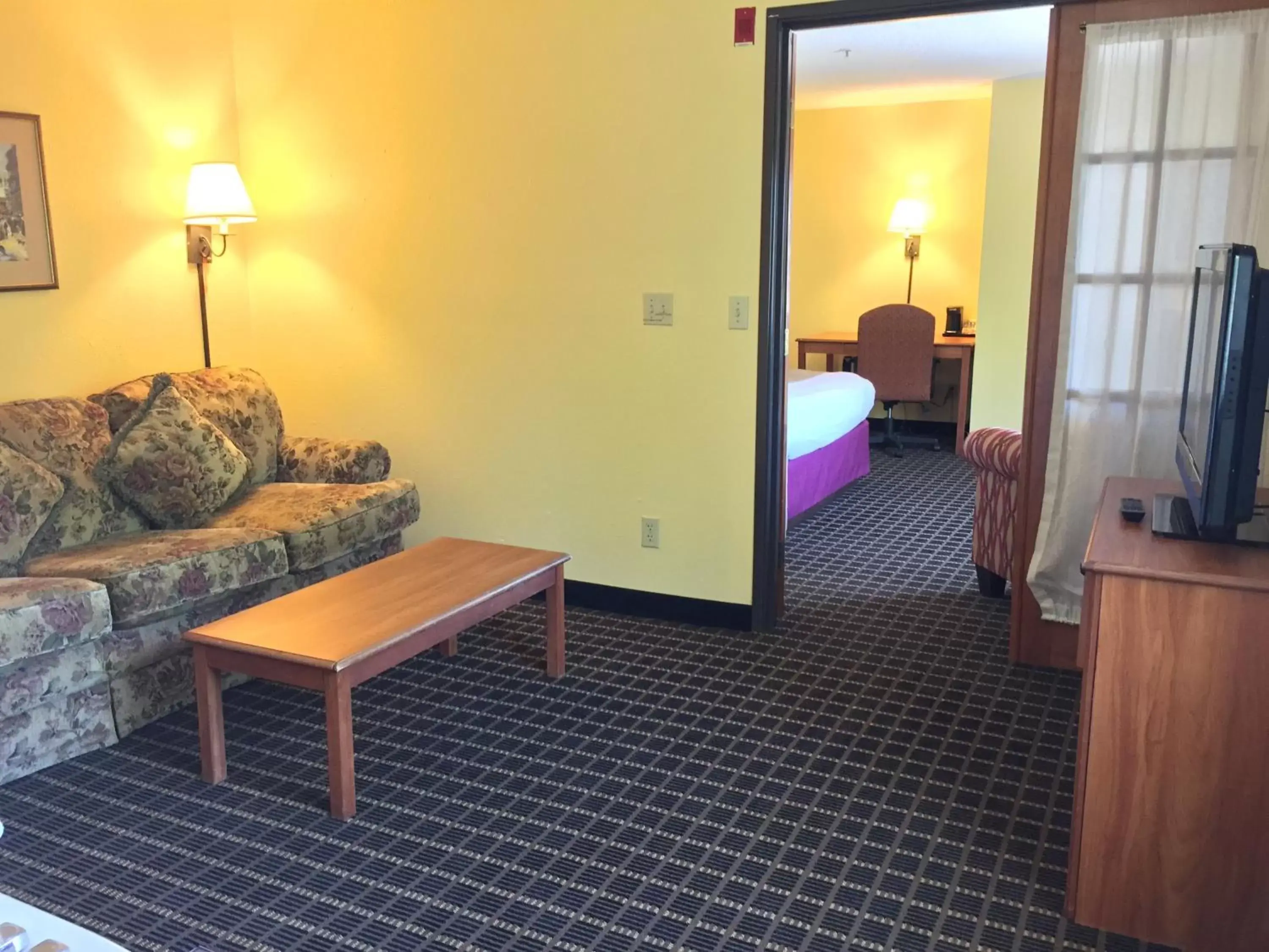 Living room, Seating Area in Quality Inn & Suites Harrington