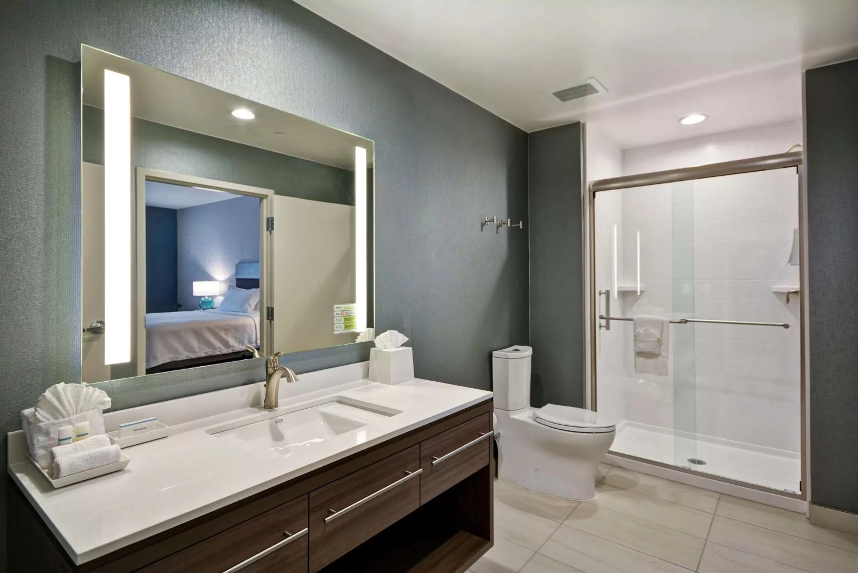 Bathroom, Bed in Home2 Suites Plano Legacy West