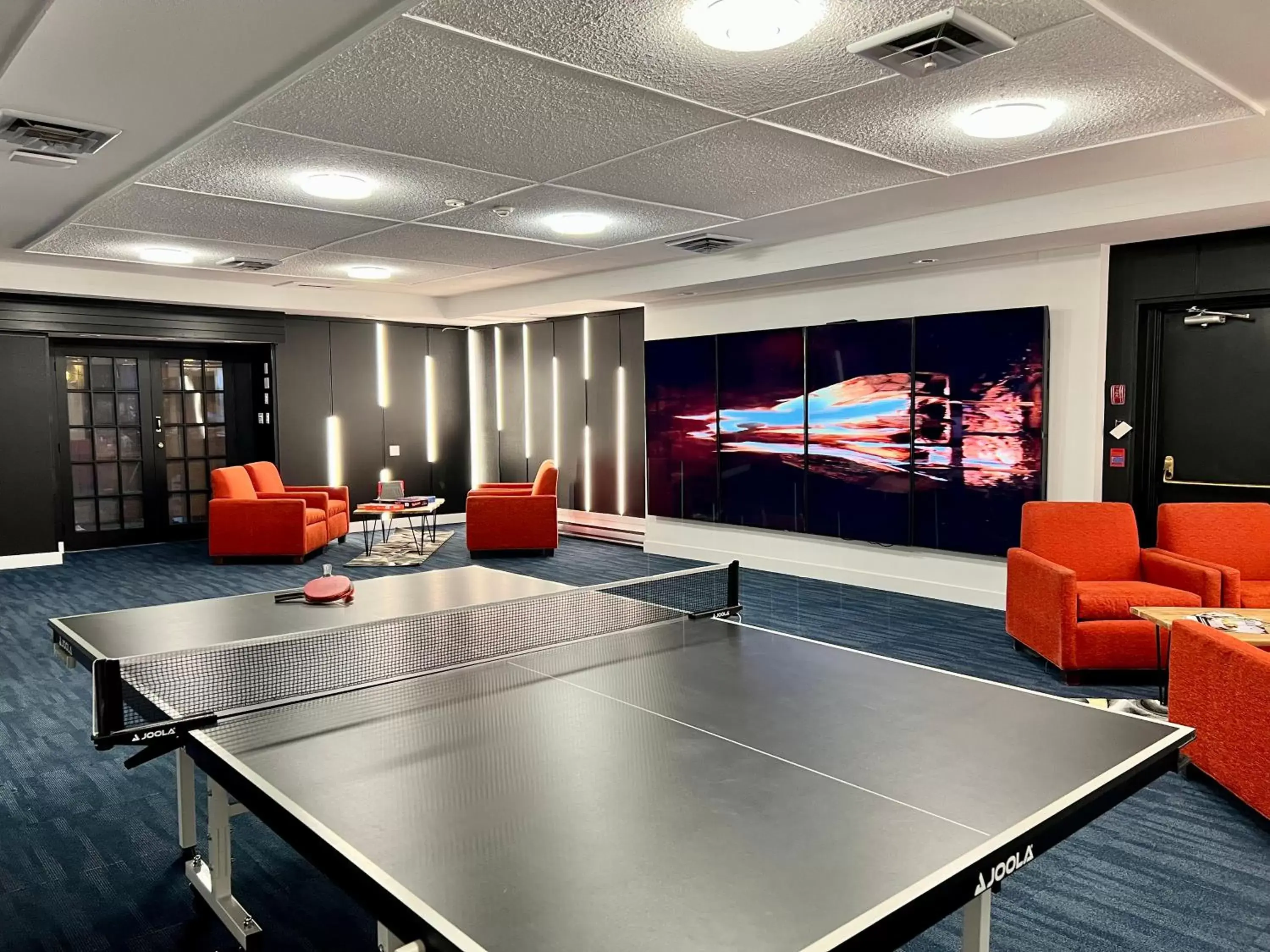 Communal lounge/ TV room, Table Tennis in The Vic, Ascend Hotel Collection