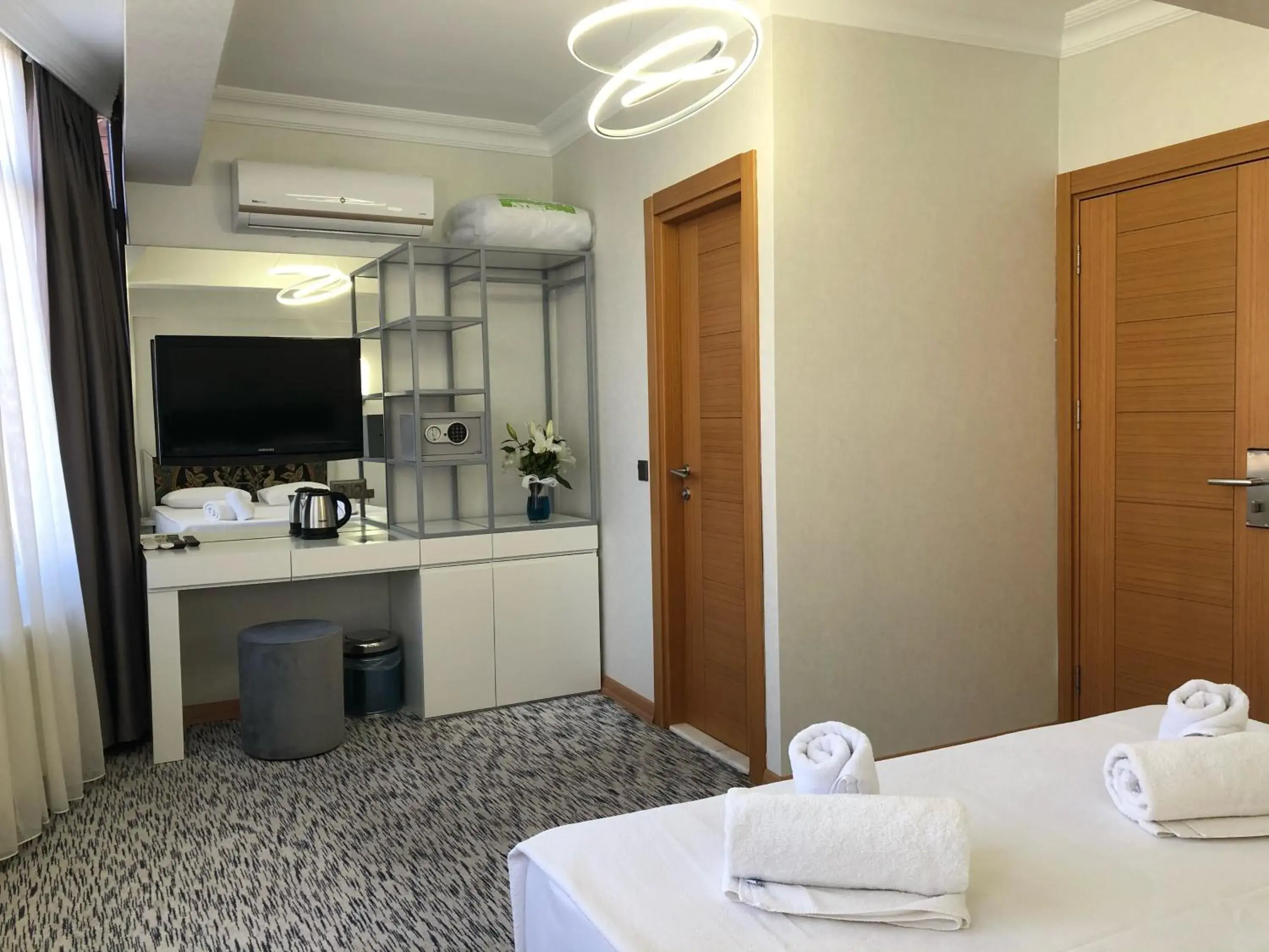 TV and multimedia, Bathroom in Turk Art Hotel