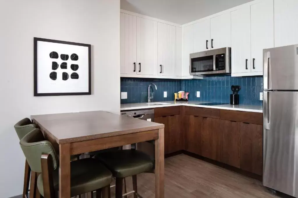 Kitchen/Kitchenette in Staybridge Suites - Iowa City - Coralville, an IHG Hotel