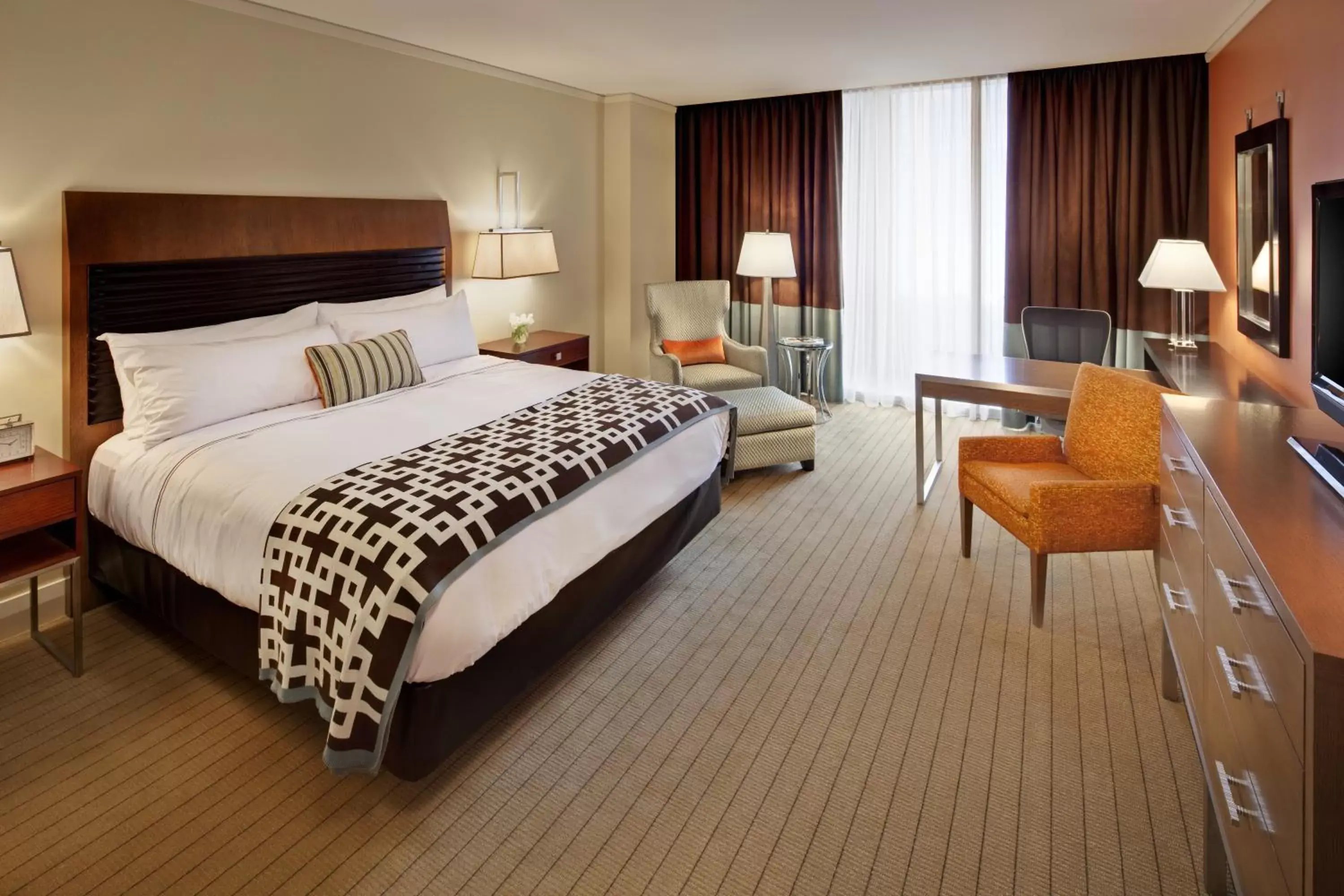 Photo of the whole room, Bed in Fairmont Pittsburgh