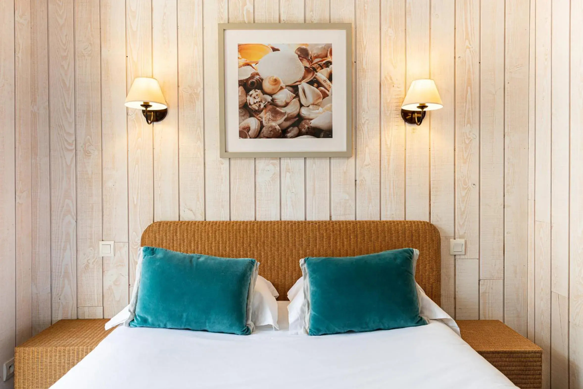 Bed in Hôtel de La Plage by Inwood Hotels