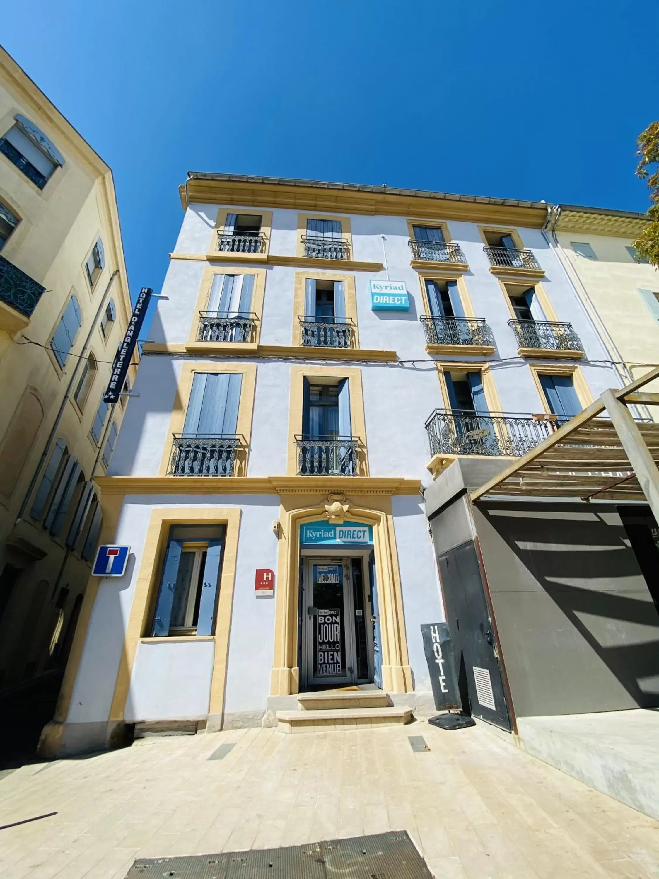 Facade/entrance, Property Building in Kyriad Direct Beziers Centre