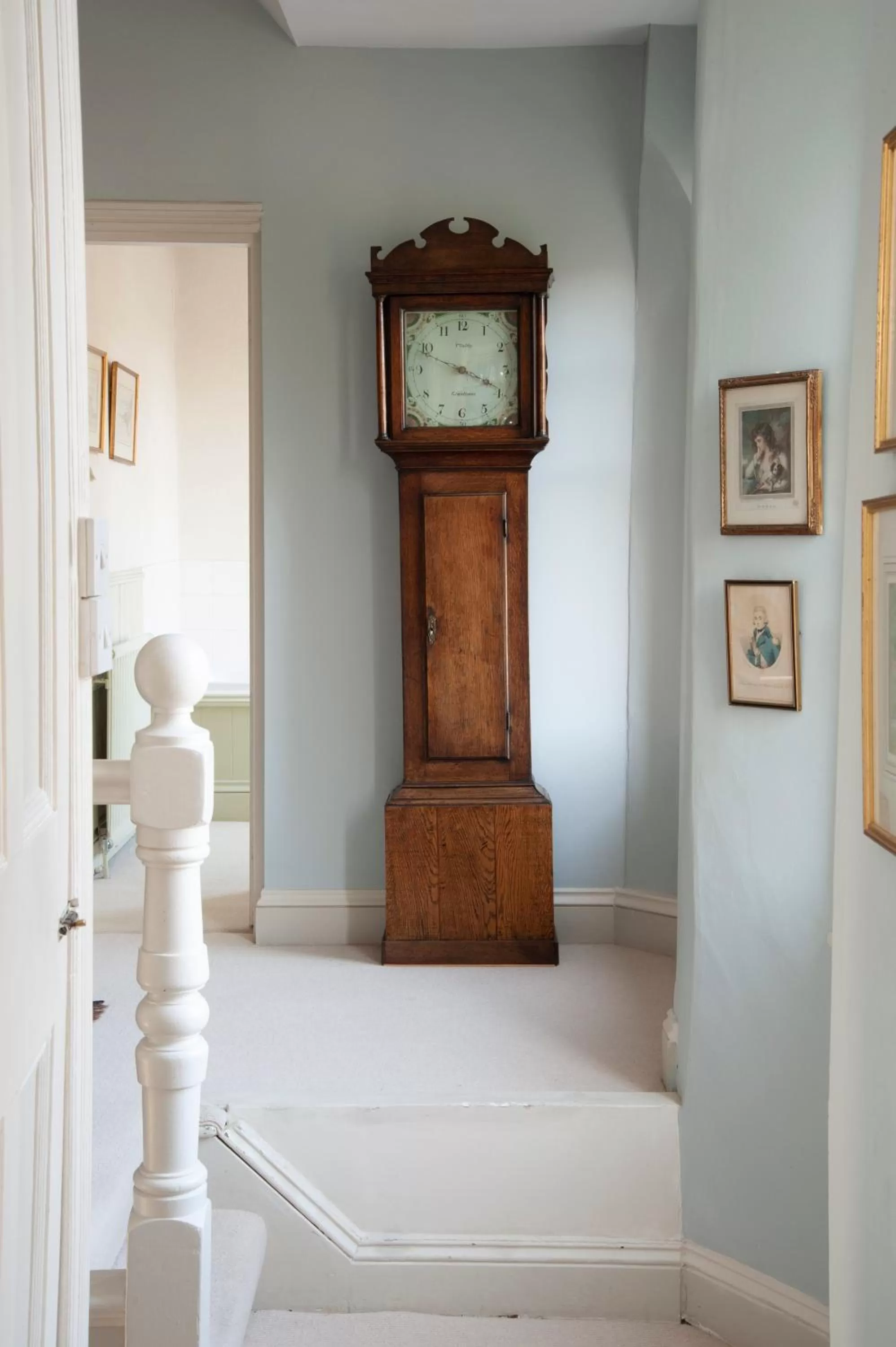 hair dresser in Avalon House Bed and Breakfast