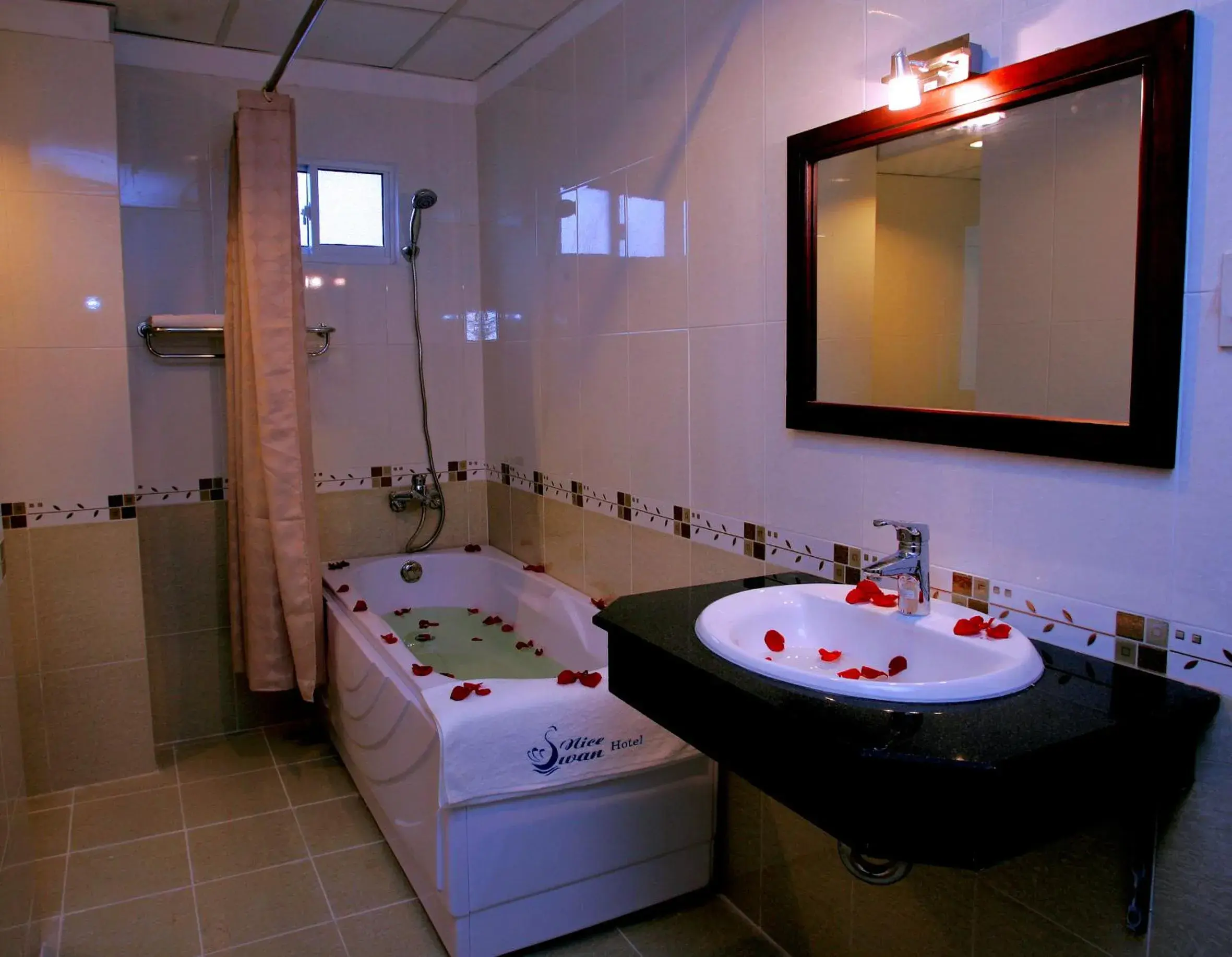 Bathroom in Nice Swan Hotel Nha Trang