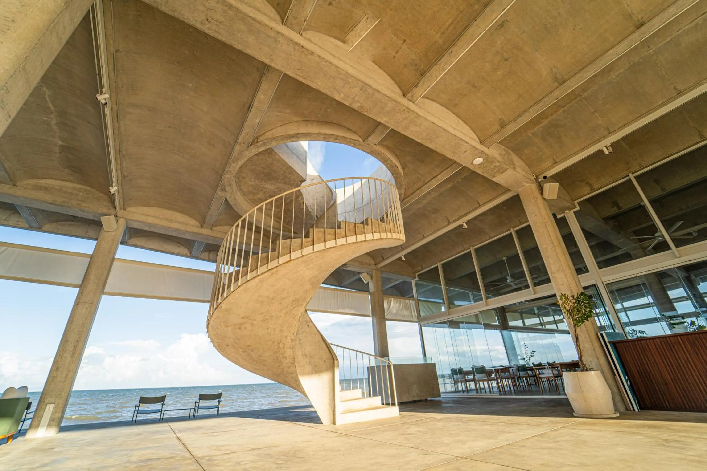 Restaurant/places to eat in Knai Bang Chatt Resort