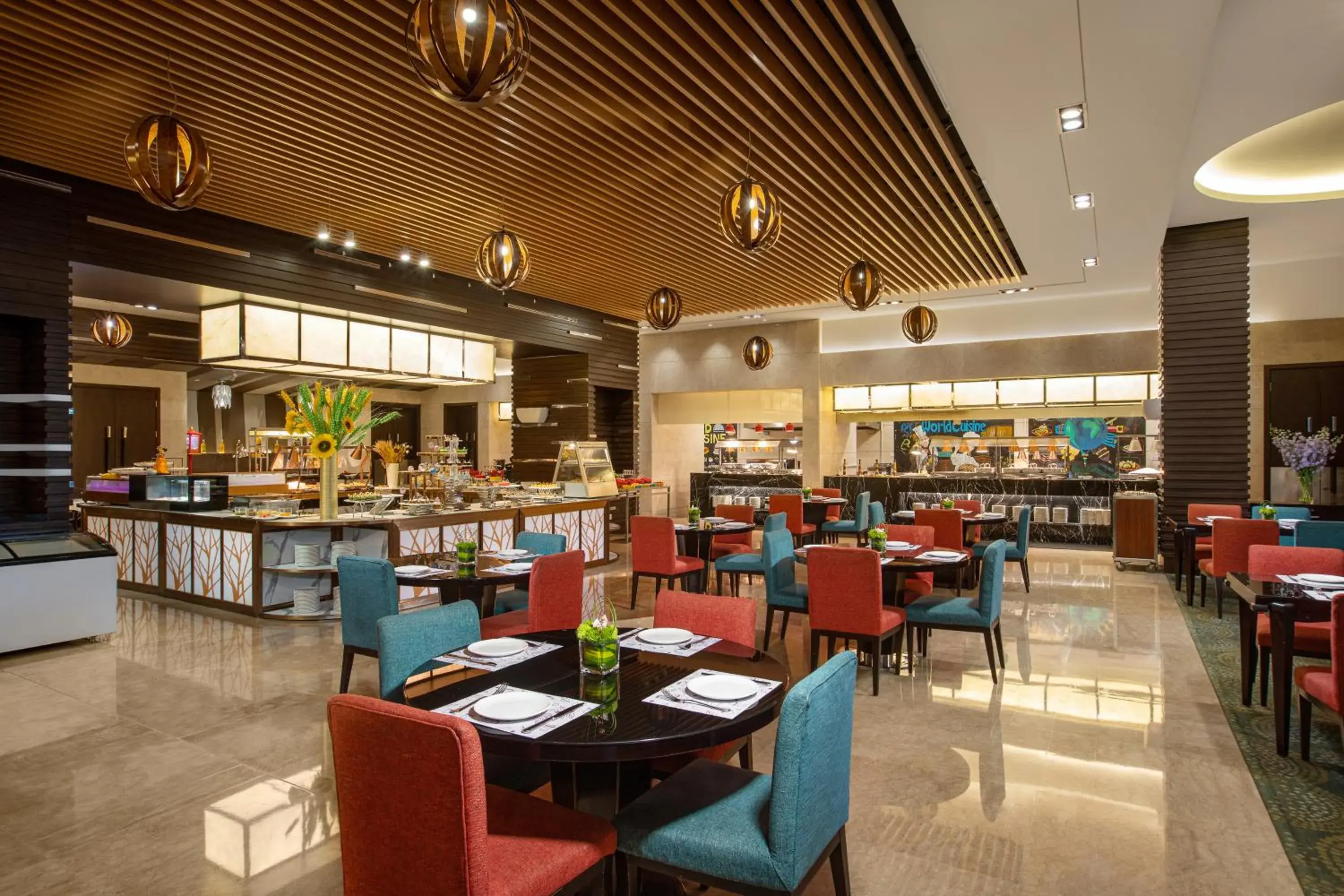 Restaurant/places to eat in Crowne Plaza Shanghai Xiayang Lake by IHG Restaurant/places to eat in Crowne Plaza Shanghai Xiayang Lake by IHG